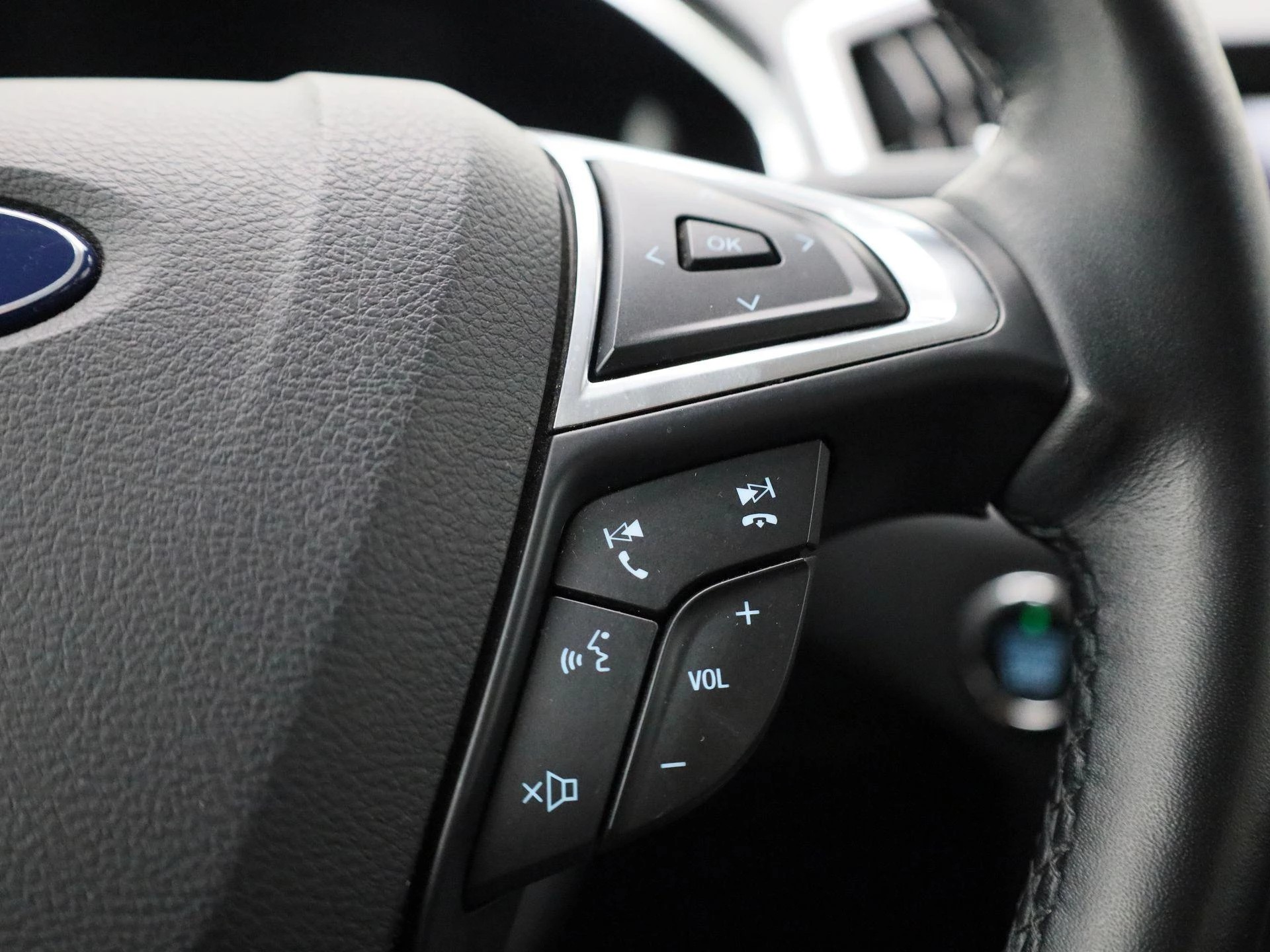 Ford-Galaxy-image-25