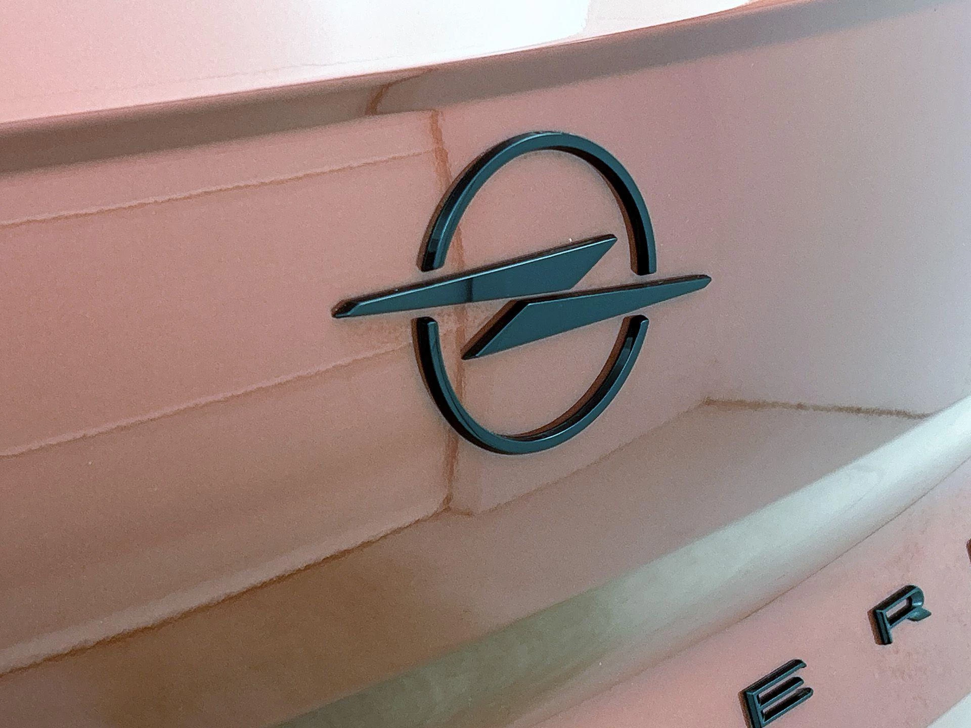 Opel-Frontera-image-25