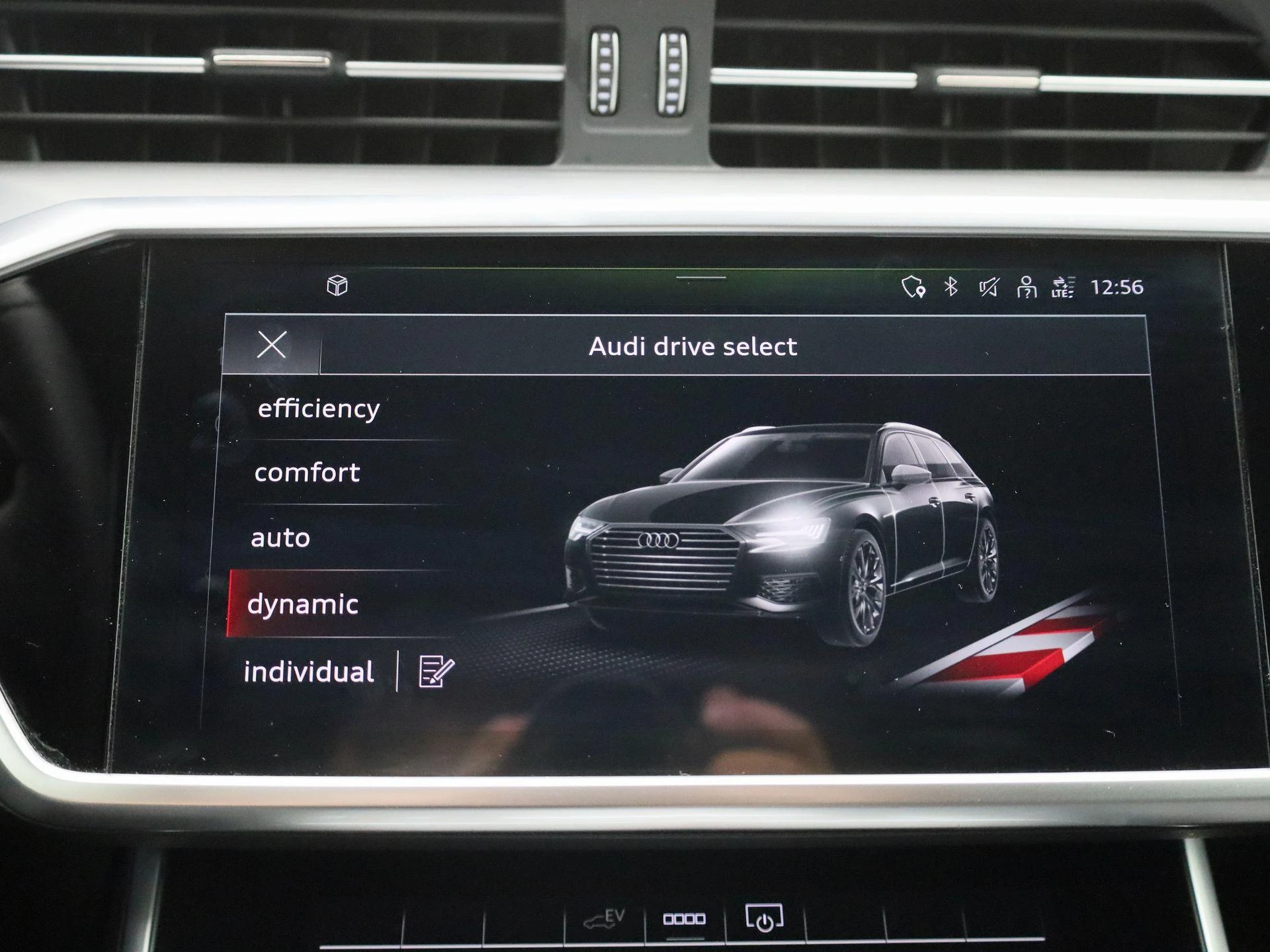 Audi-A6-image-28