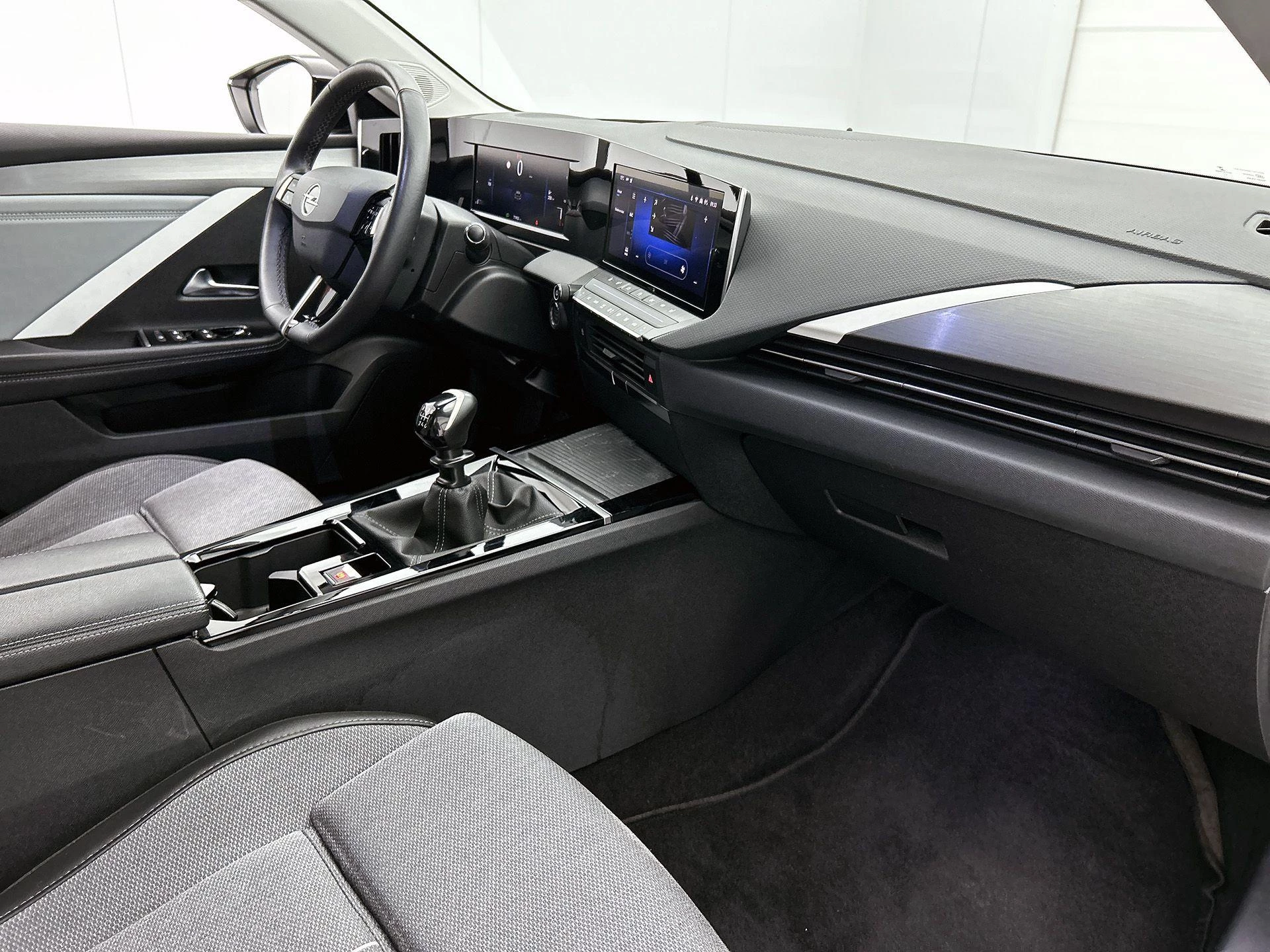 Opel-Astra-image-19
