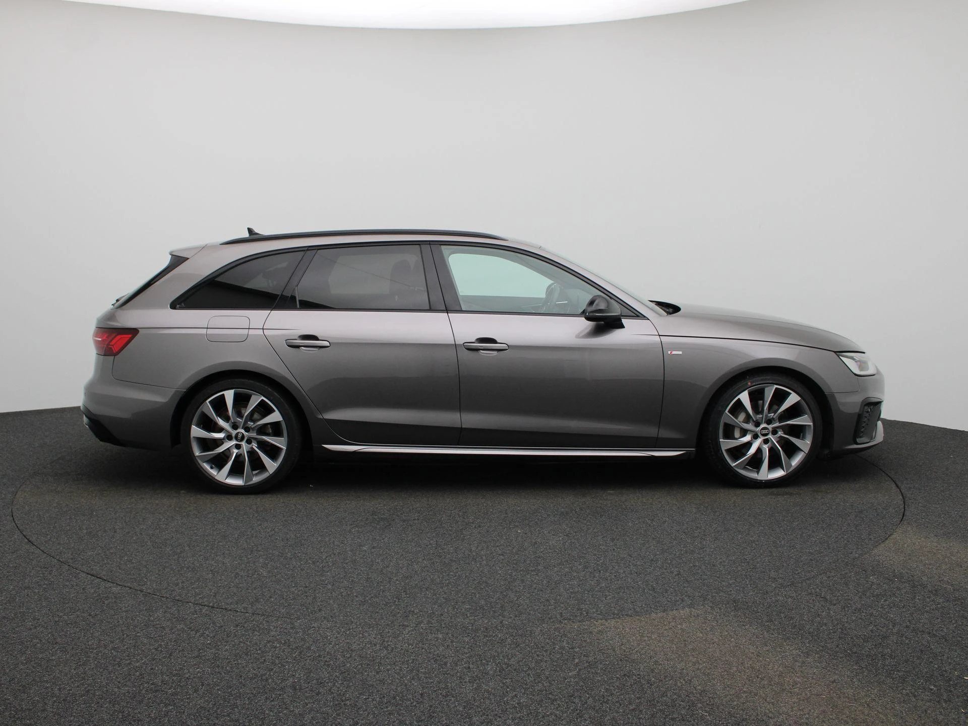 Audi-A4-image-6