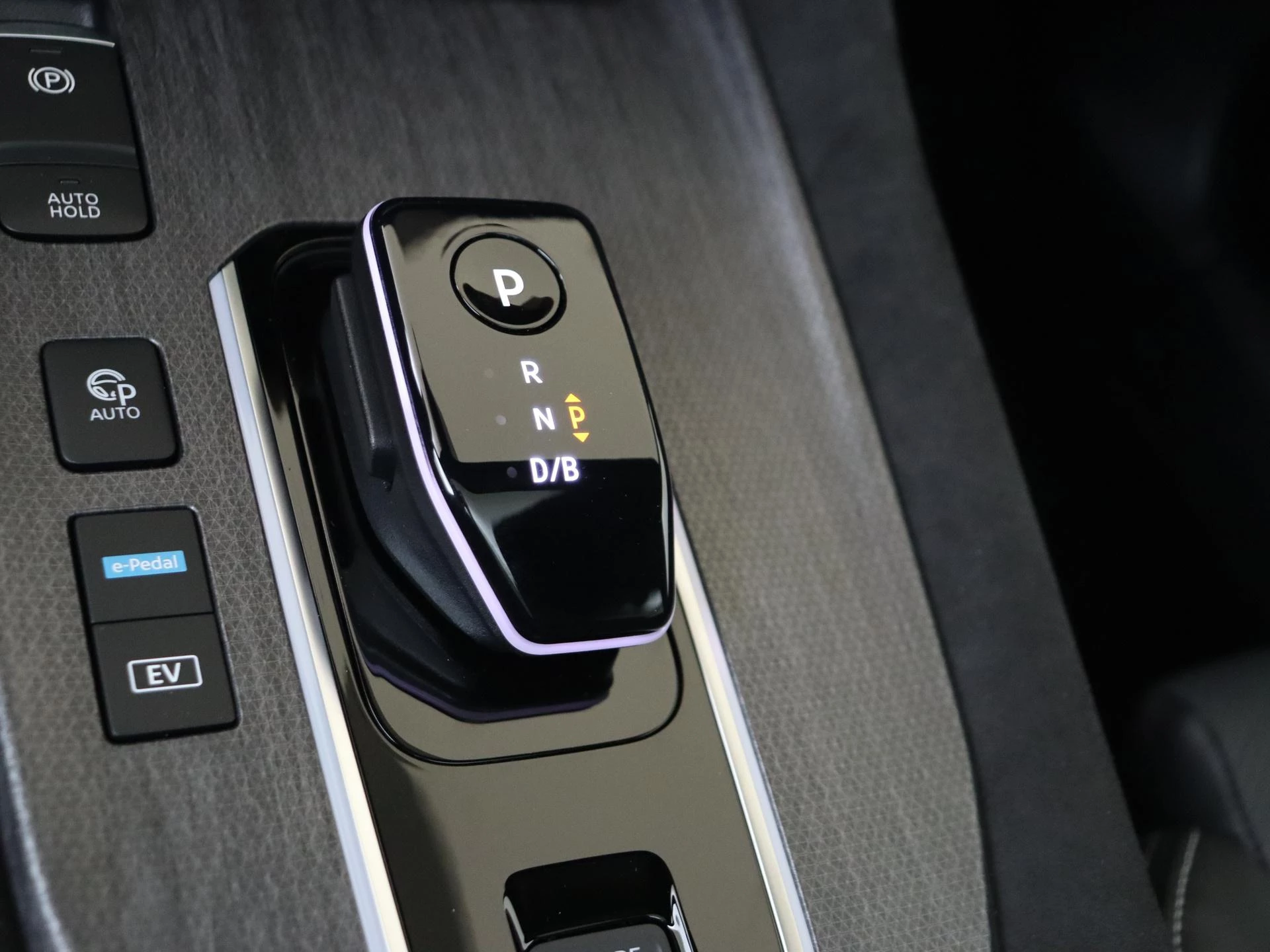 Nissan-QASHQAI-image-14