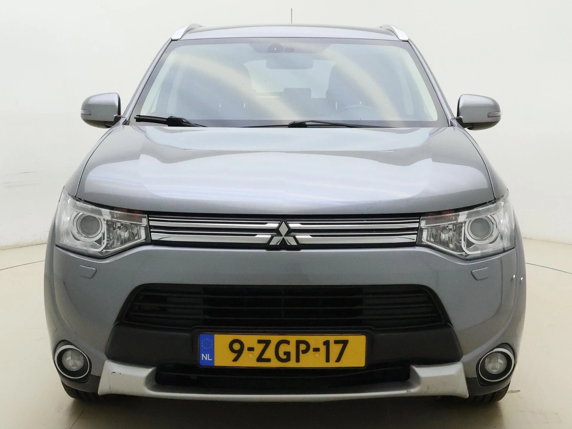 Mitsubishi-Outlander-image-8