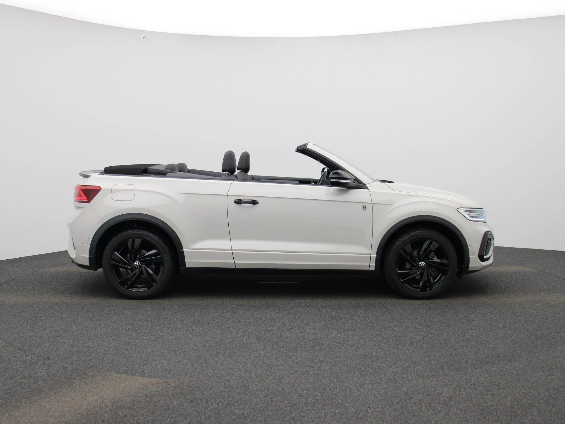 Volkswagen-T-Roc-image-5