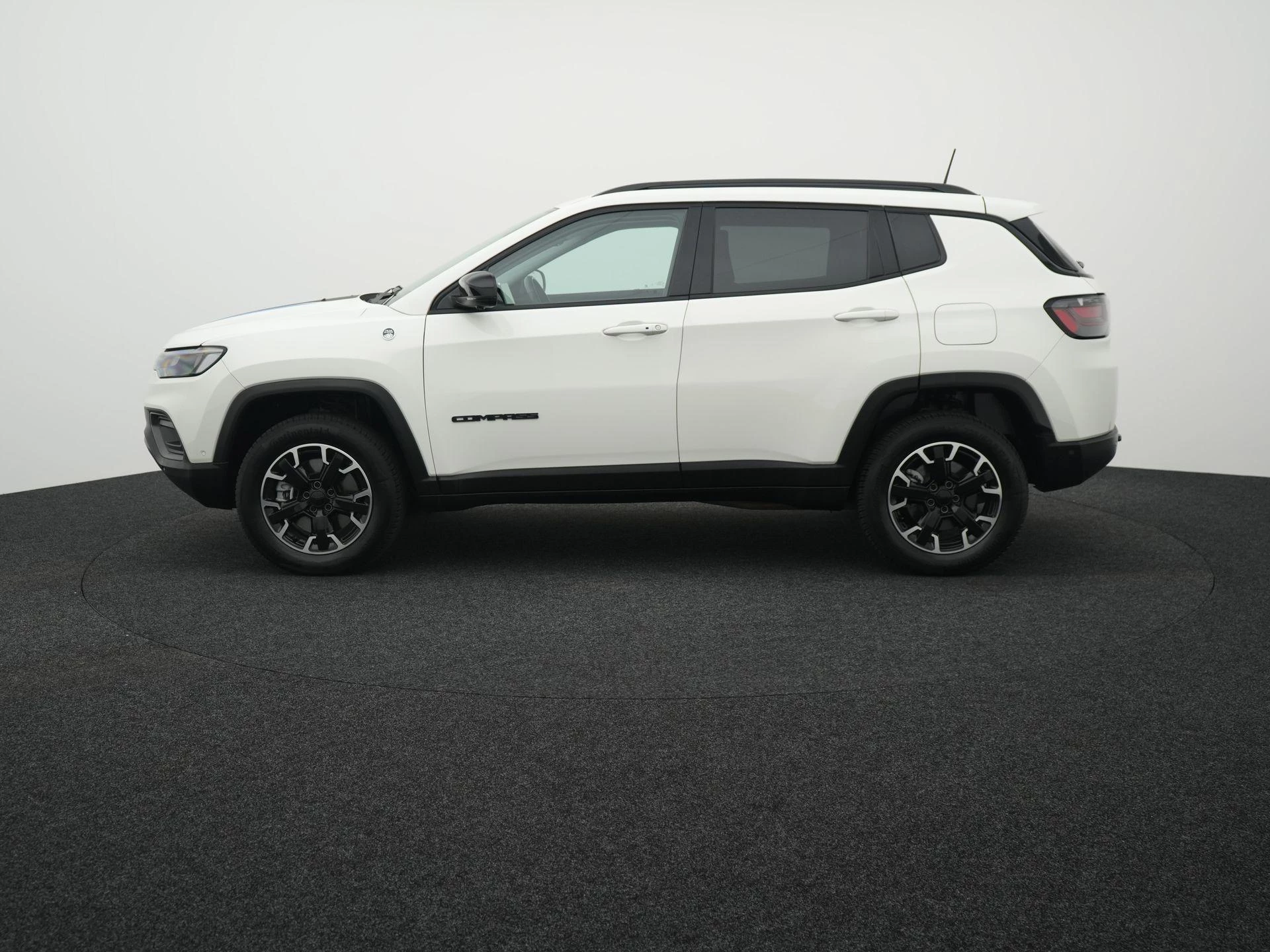 Jeep Compass 4xe 240 Plug-in Hybrid Electric Trailhawk