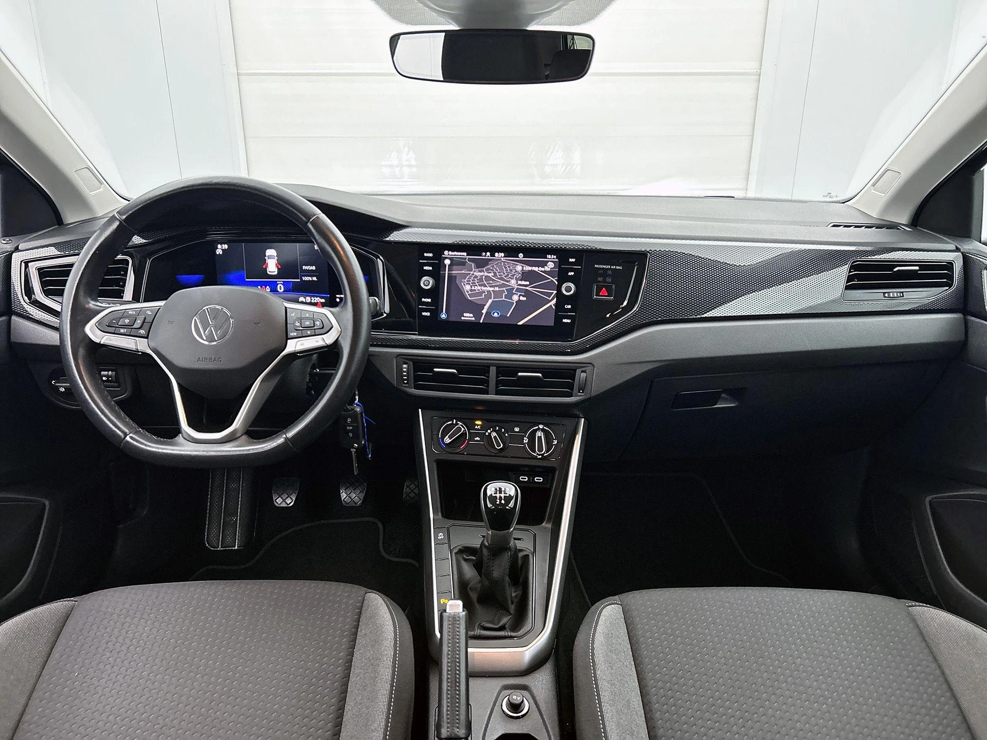 Volkswagen-Polo-image-20