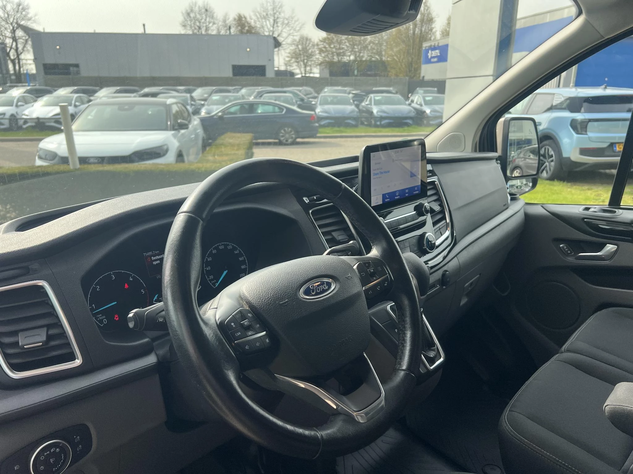 Ford-Transit Custom-image-11