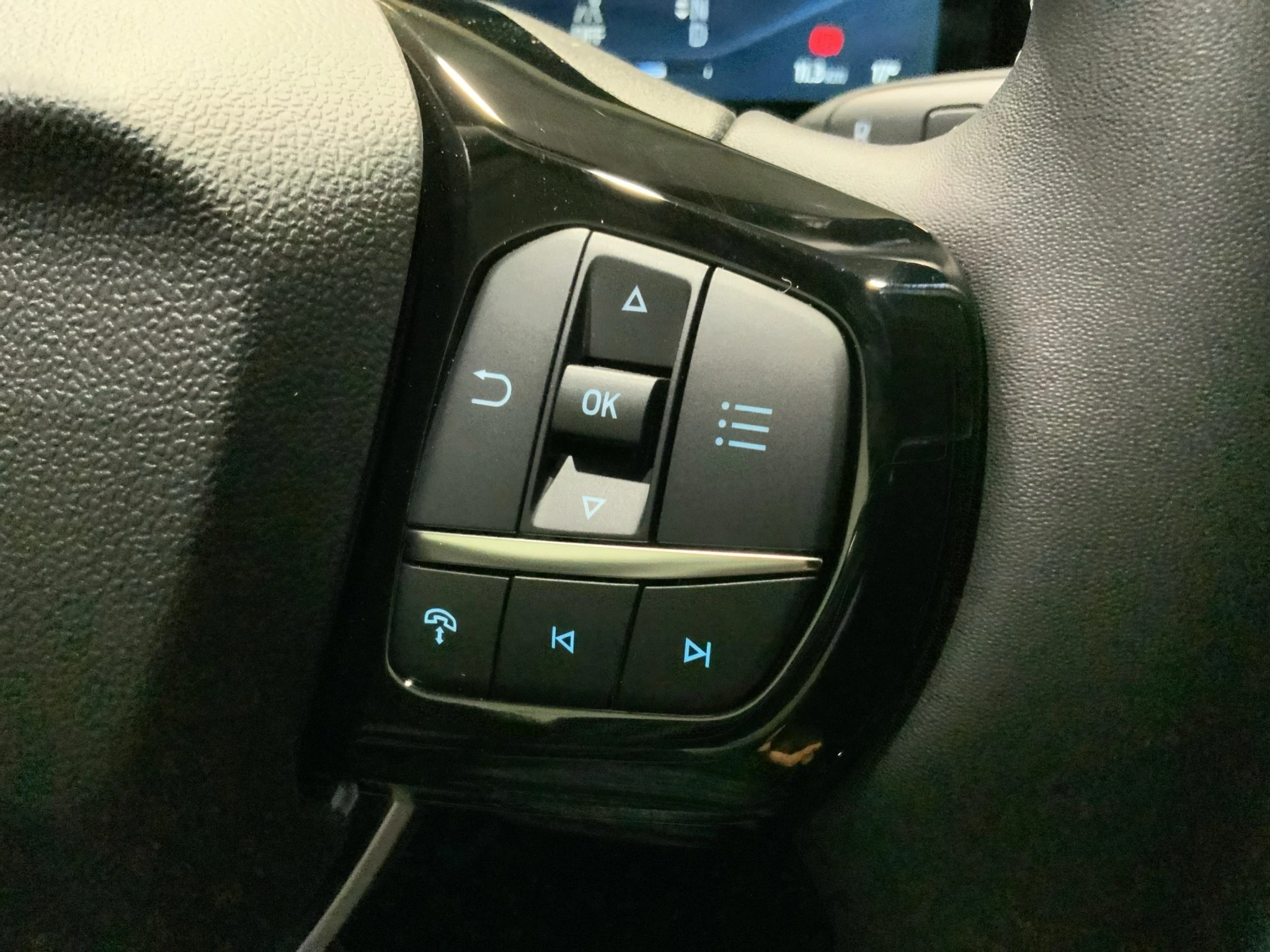 Ford-Puma Gen-E-image-17