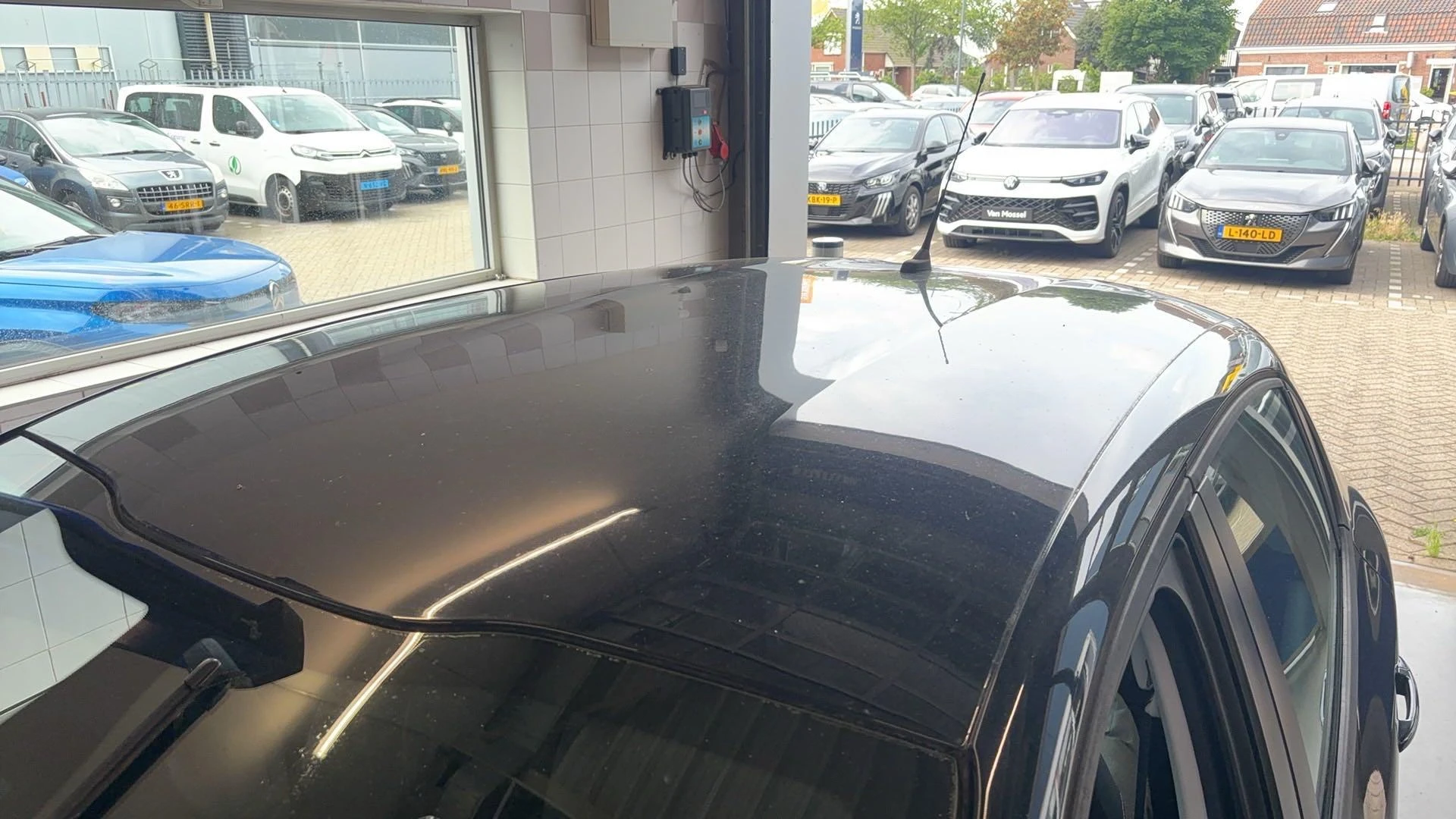 Peugeot-208-image-18