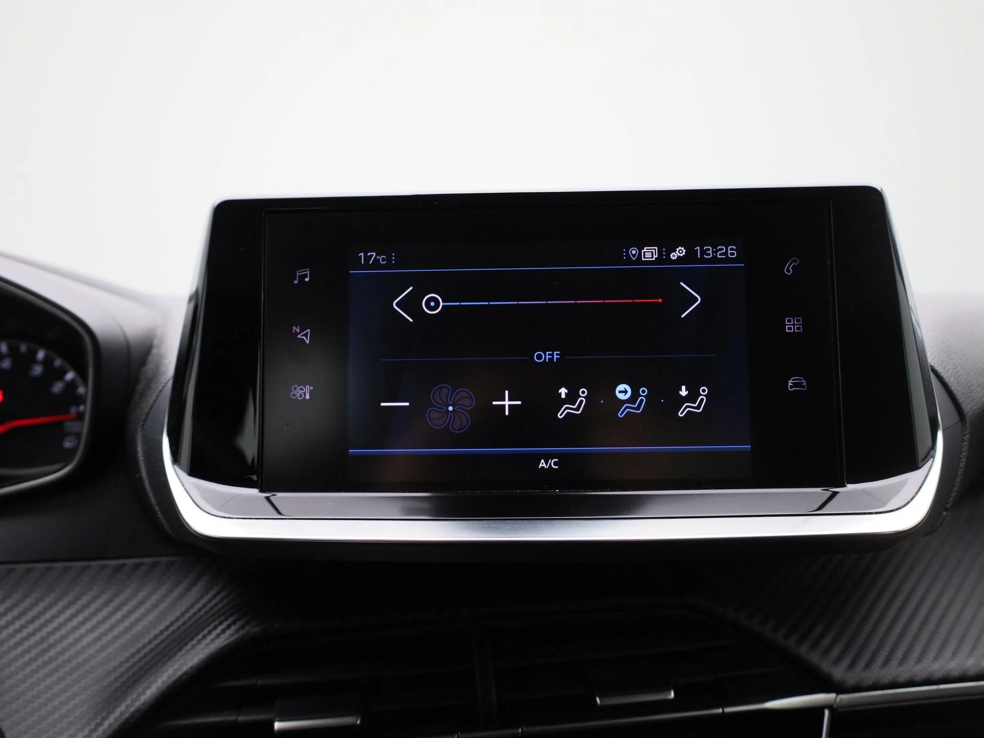Peugeot-208-image-18
