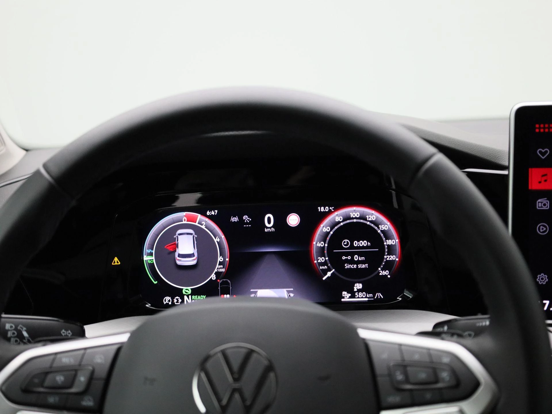 Volkswagen-Golf-image-7