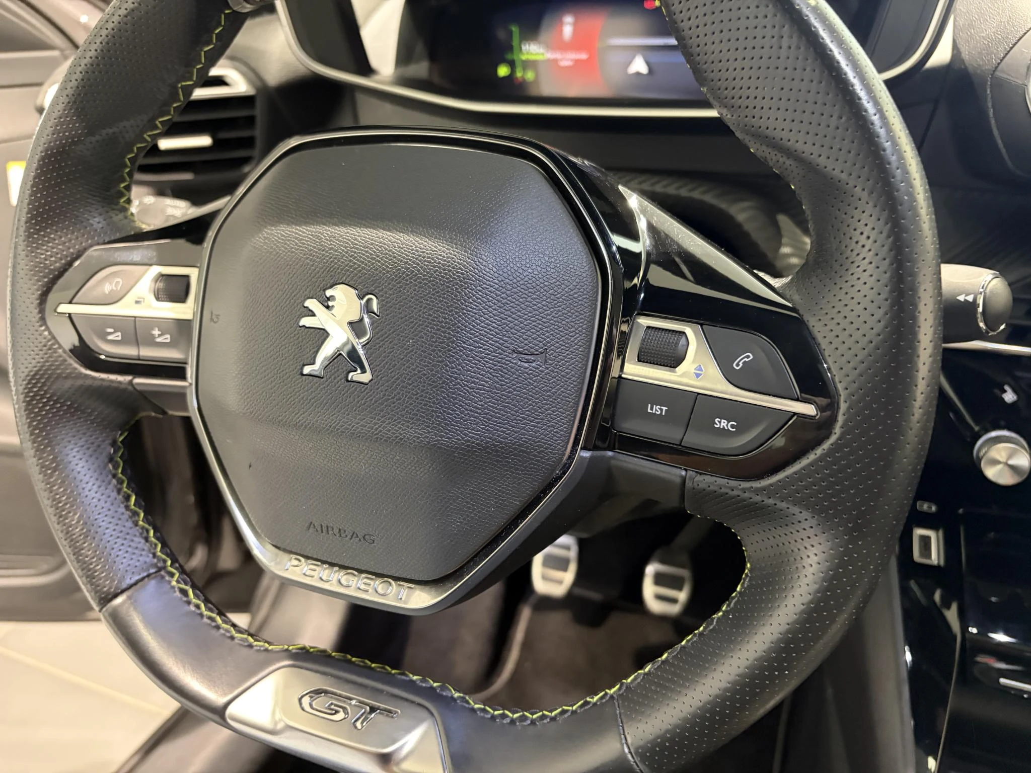Peugeot-208-image-12