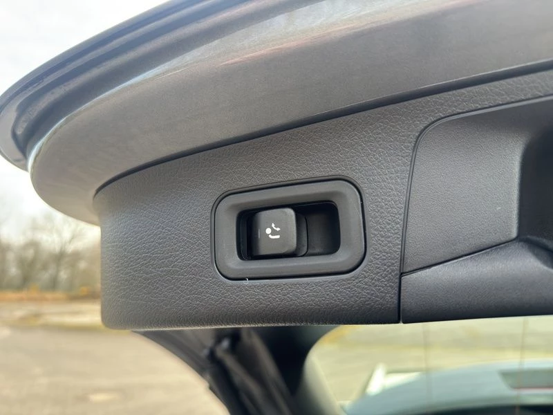 Mercedes-Benz-GLA-image-20