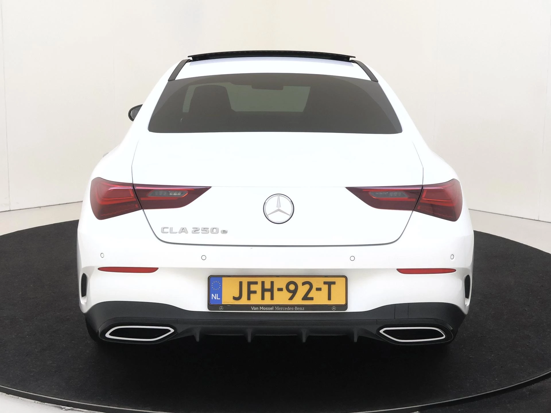 Mercedes-Benz CLA 250 e Business Solution AMG