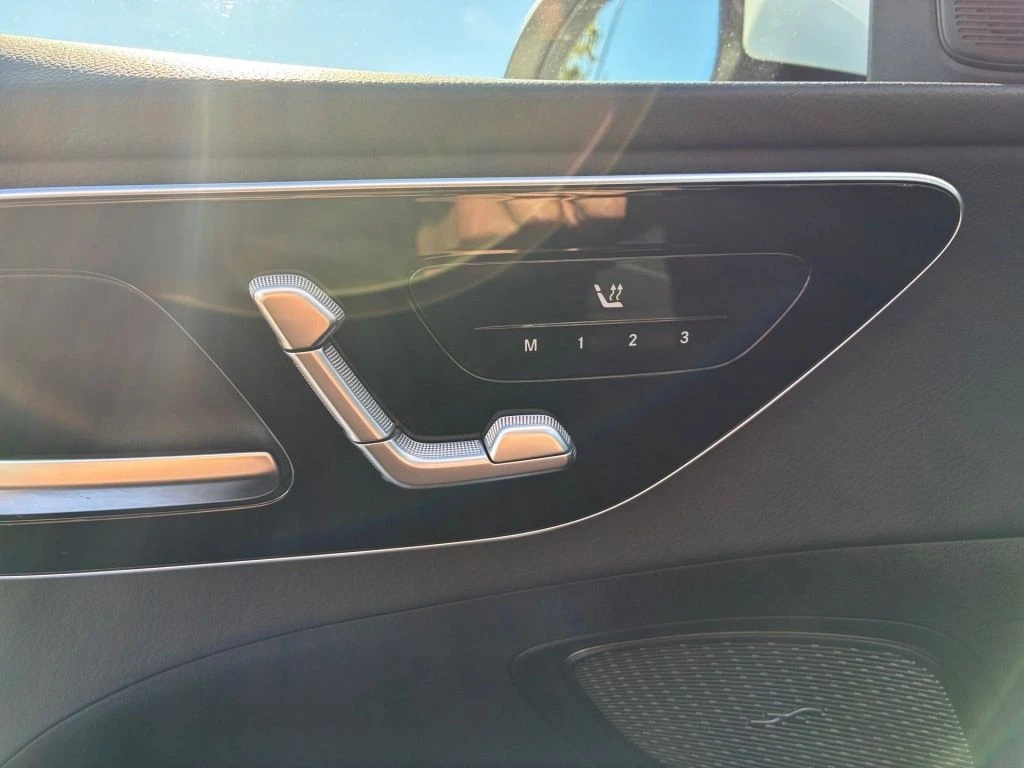Mercedes-Benz-C-Klasse 200-image-8