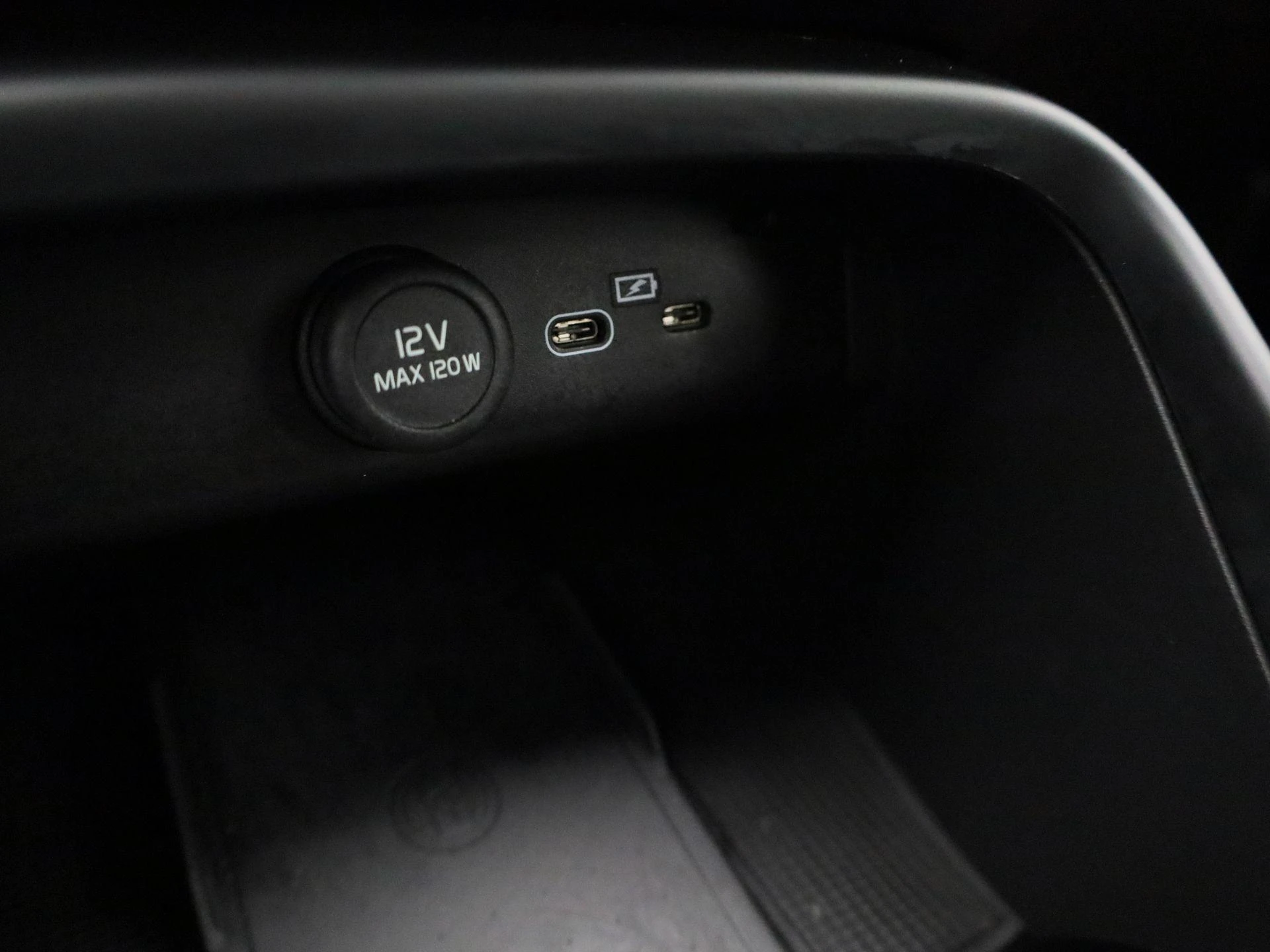 Volvo-XC40-image-21