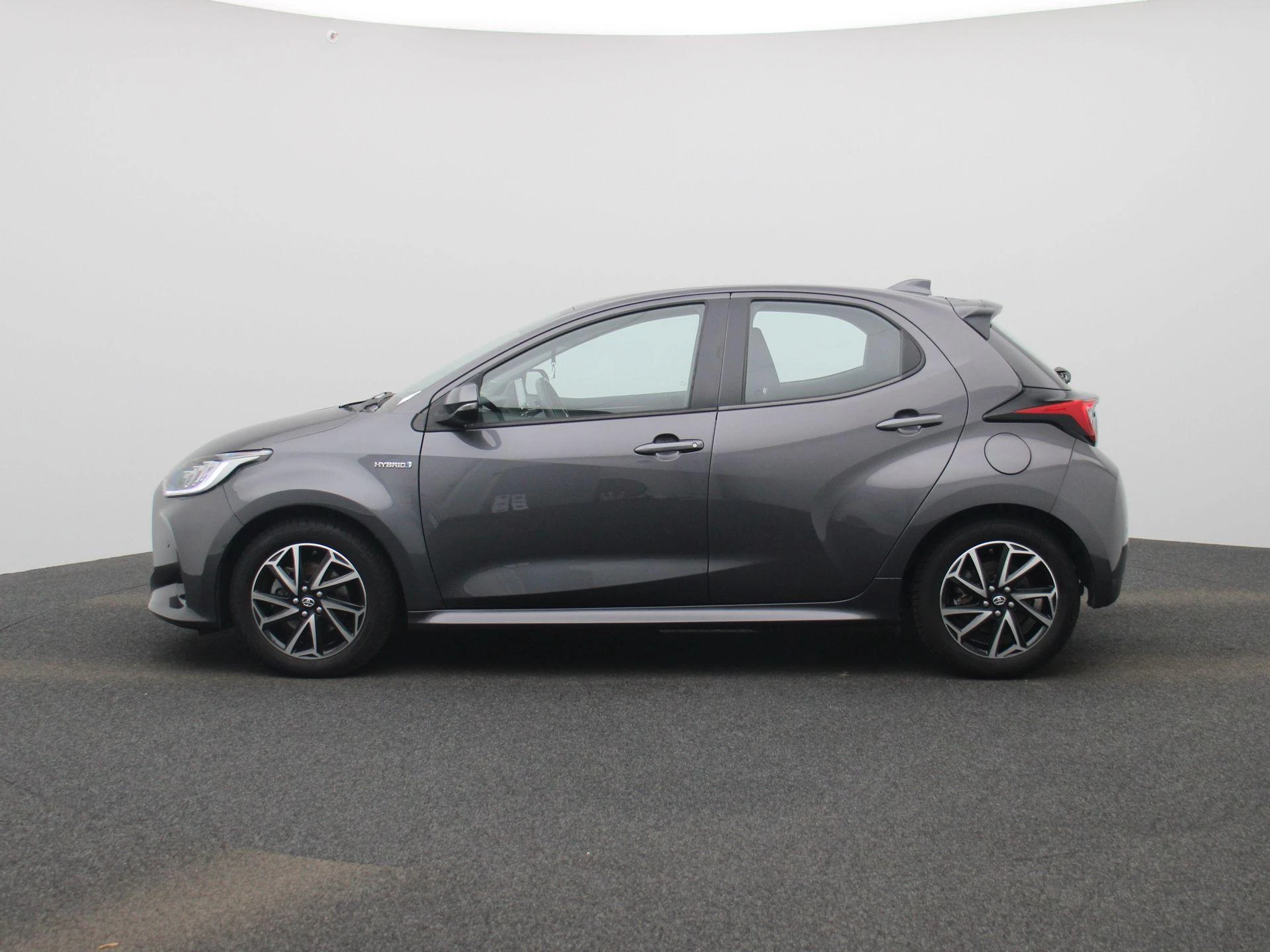 Toyota Yaris 1.5 Hybrid Business Plus