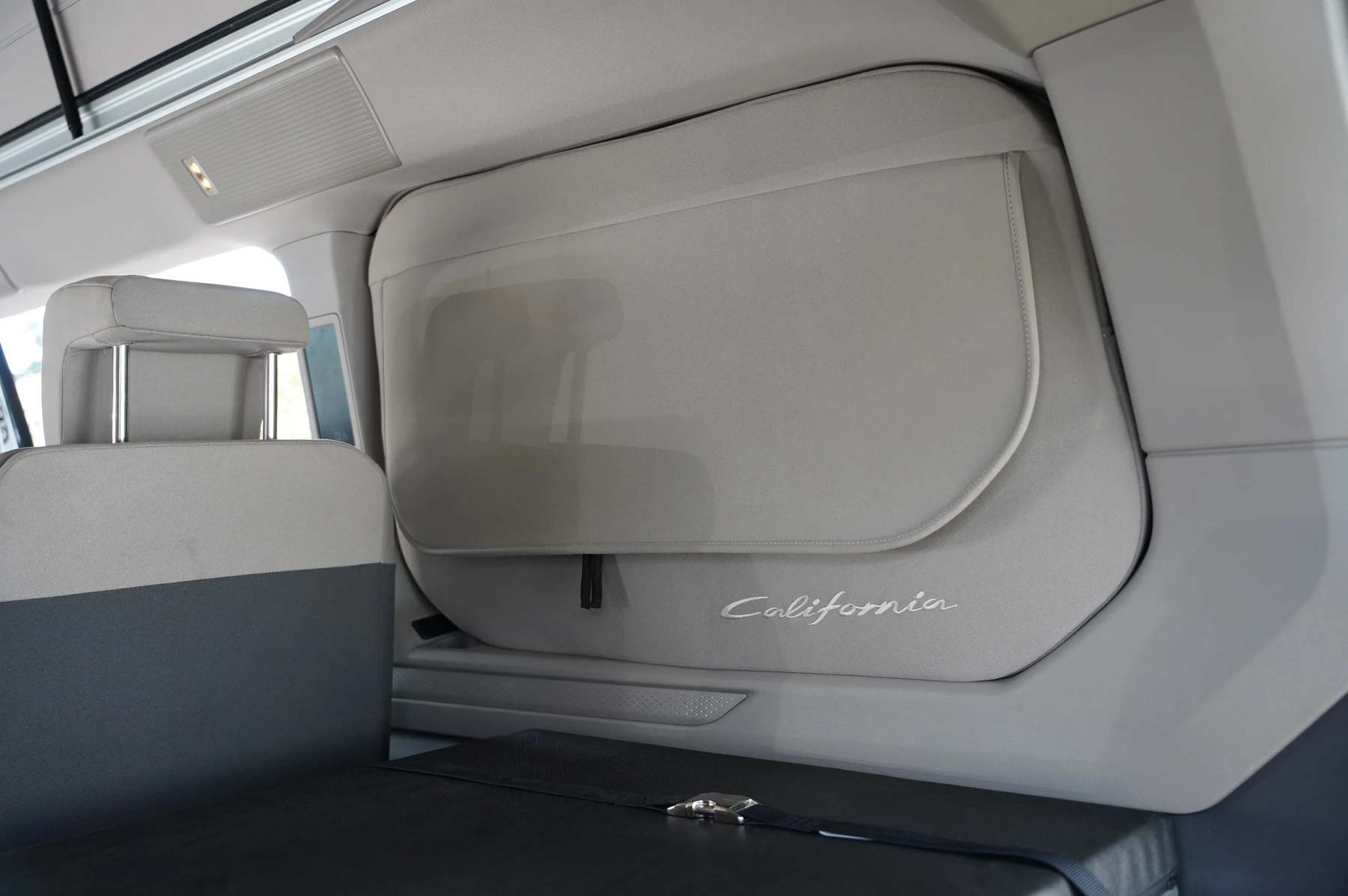 Volkswagen-California-image-33