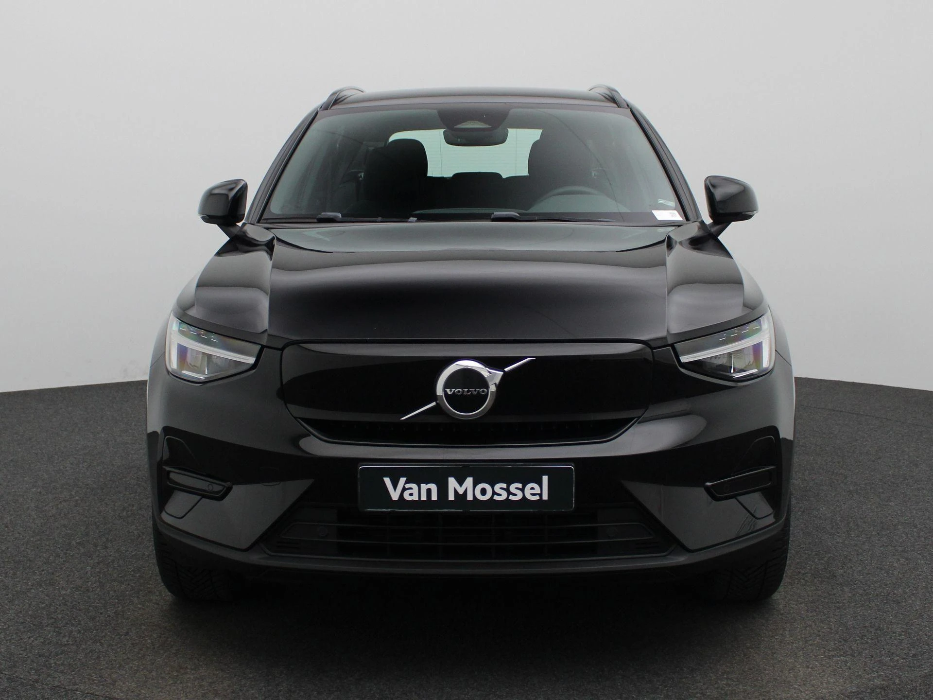 Volvo-XC40-image-2