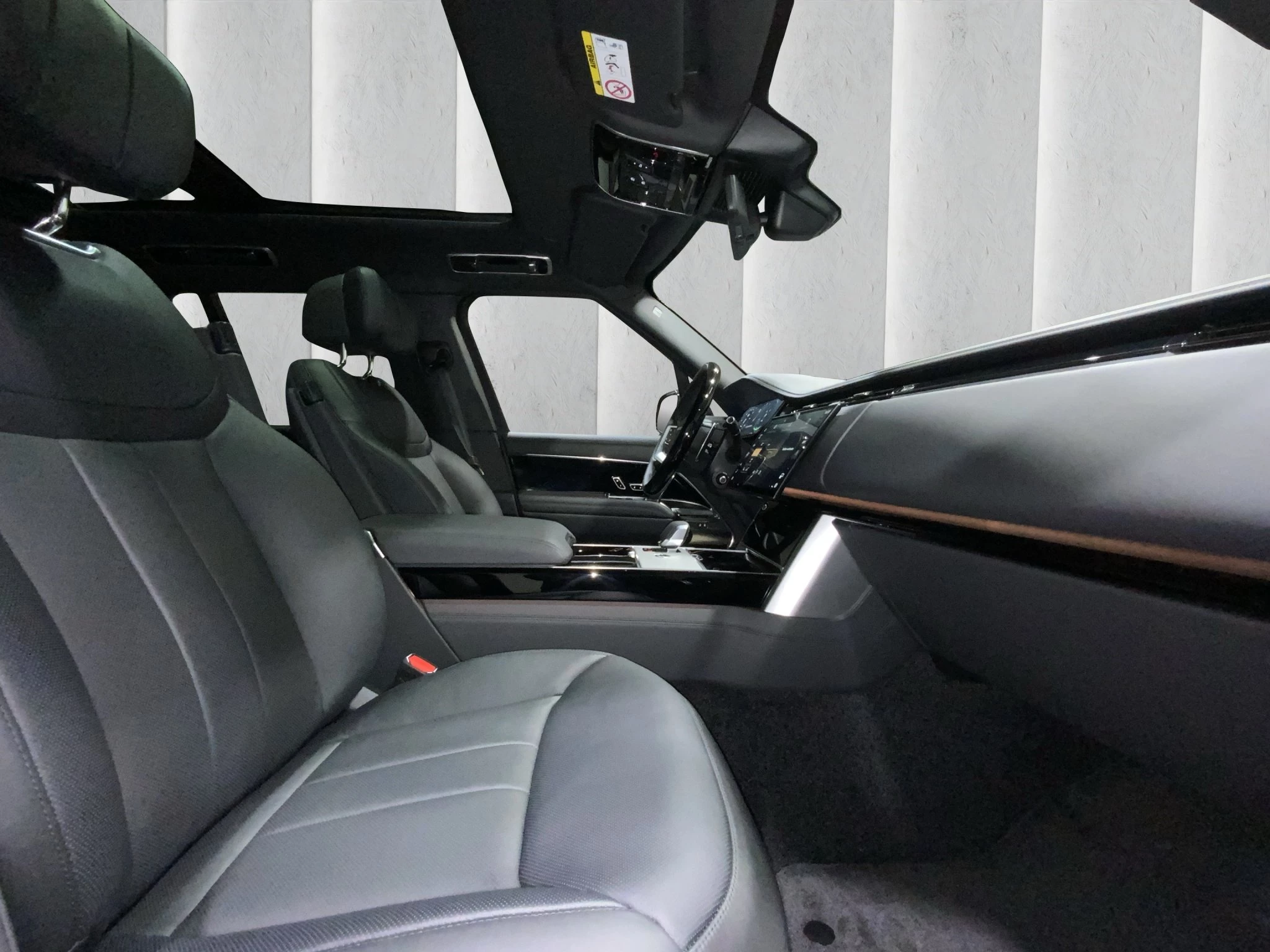 Land Rover-Range Rover-image-6