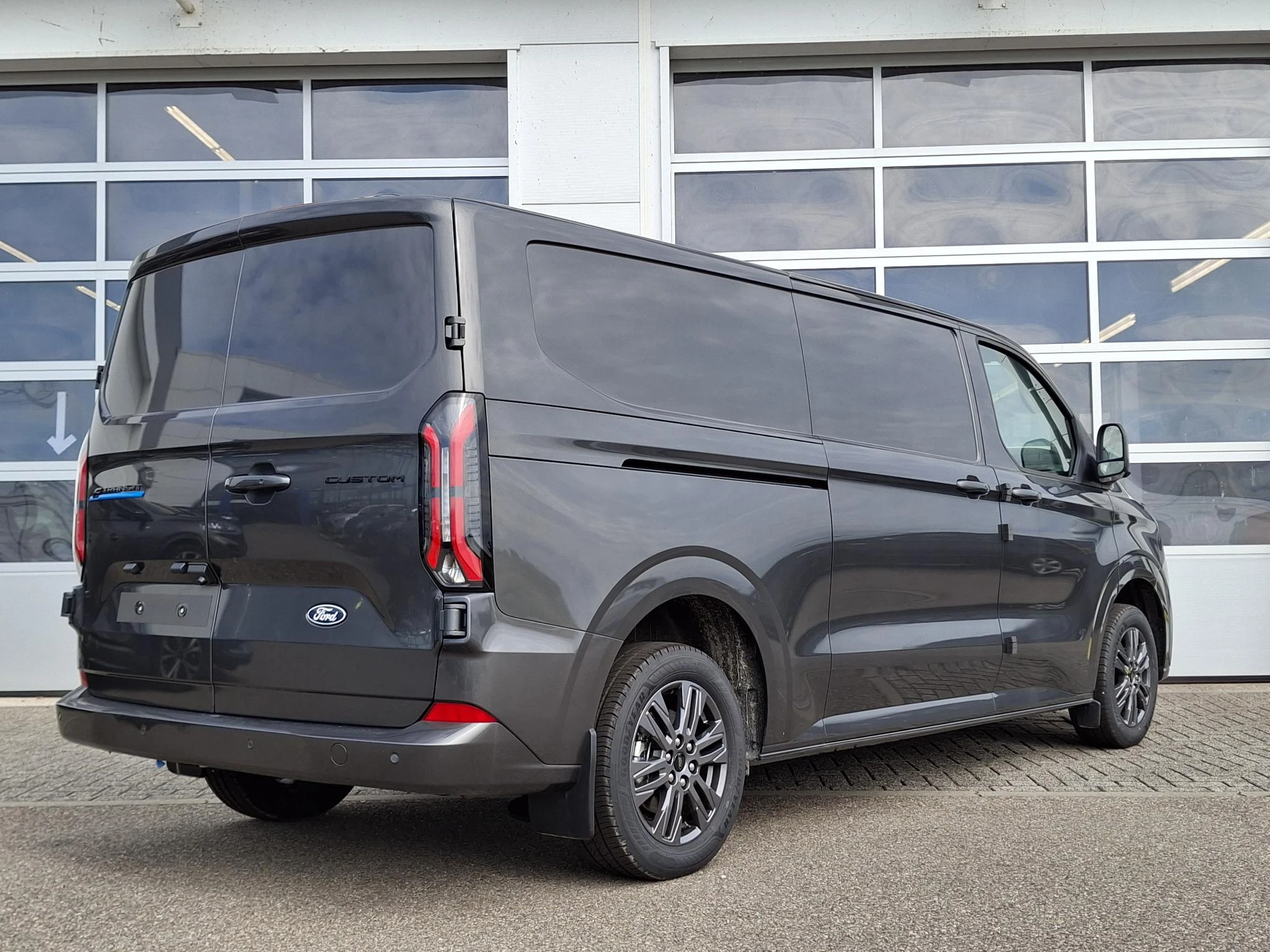 Ford-E-Transit-image-1