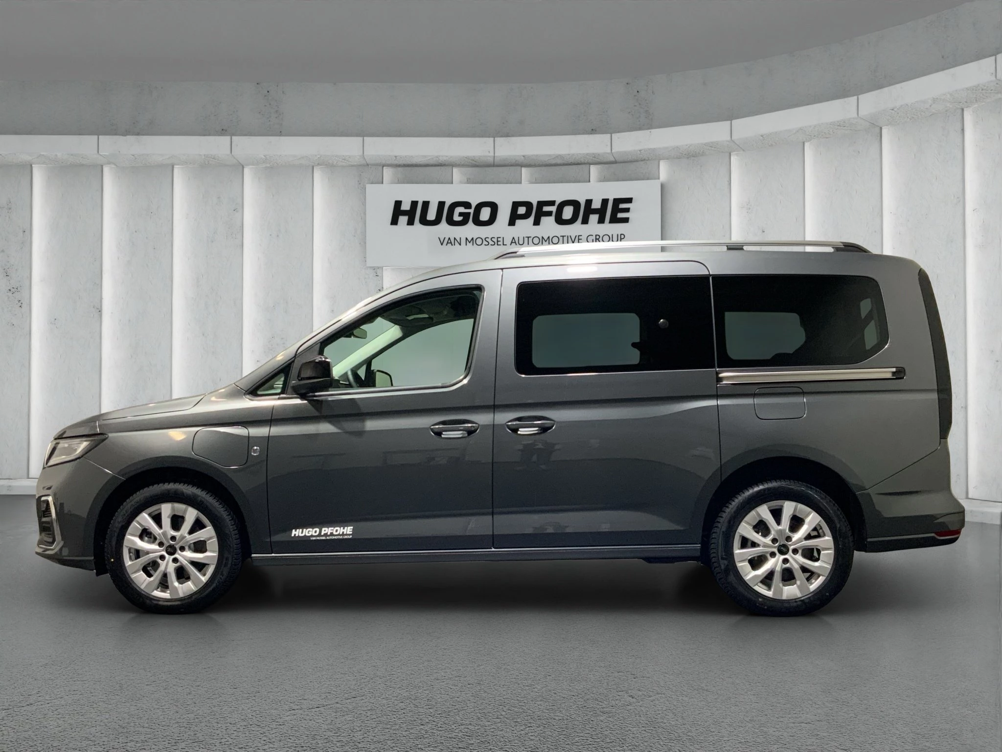 Ford Tourneo Connect Grand Titanium Langer Radstand (L2). EcoBoost PHEV