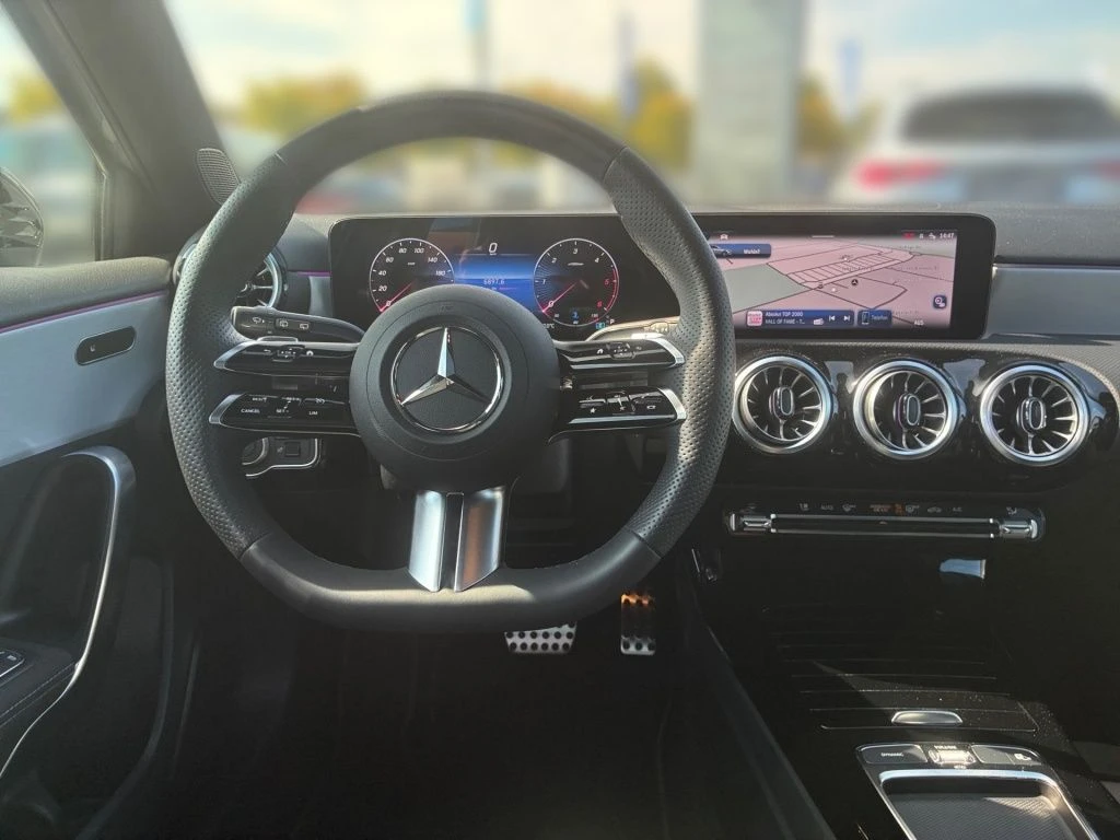 Mercedes-Benz-A-Klasse 200 d-image-10