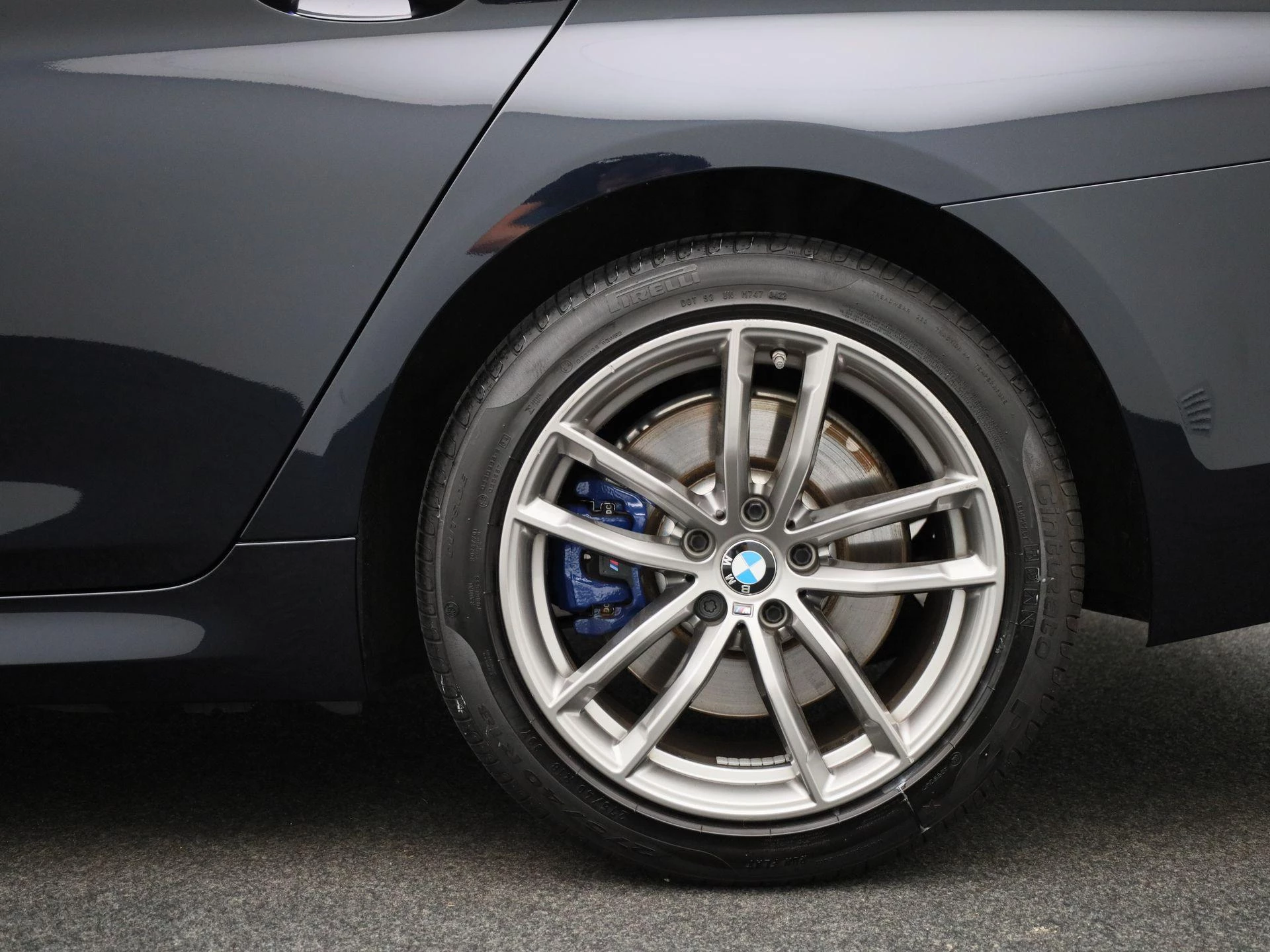 BMW-5 Serie-image-12