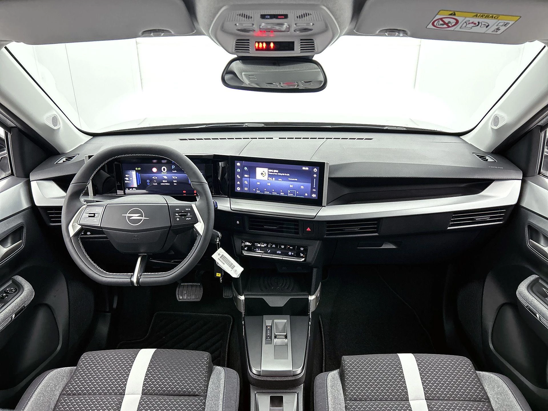 Opel-Frontera-image-21