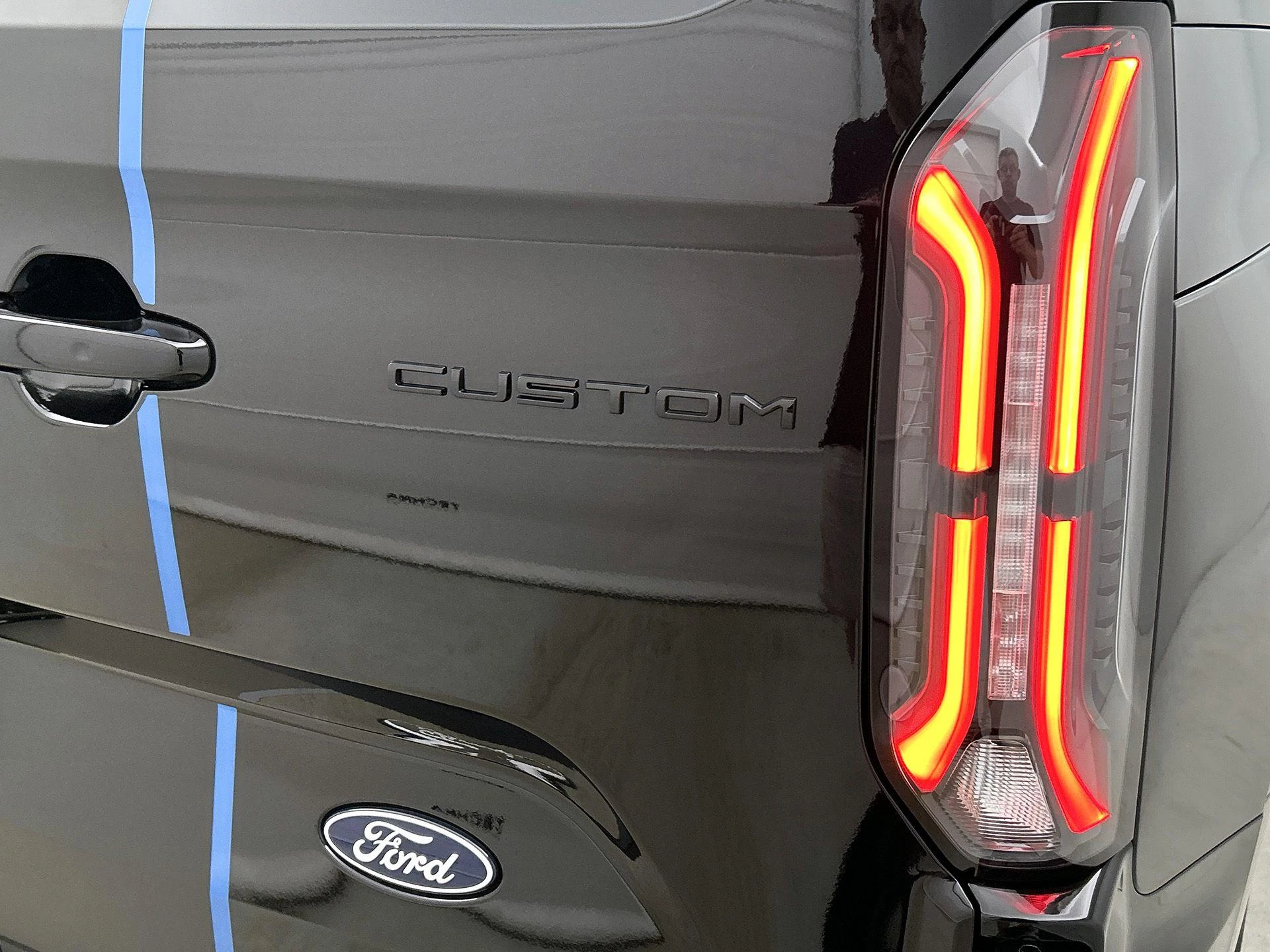 Ford-Transit Custom-image-25