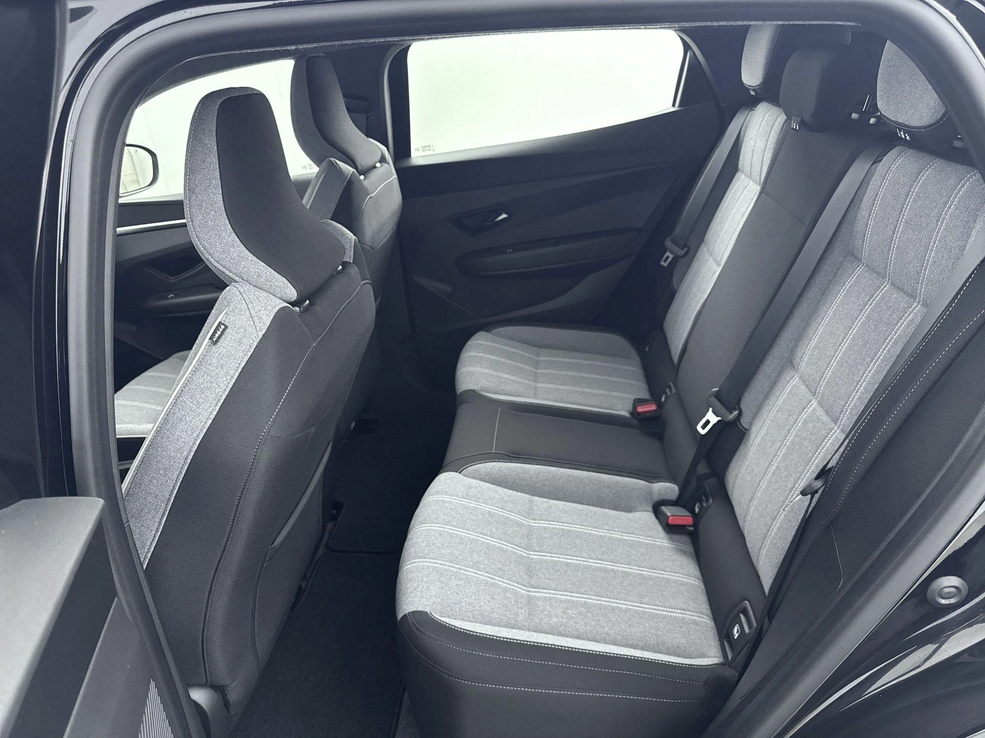 Renault-Megane E-Tech-image-23