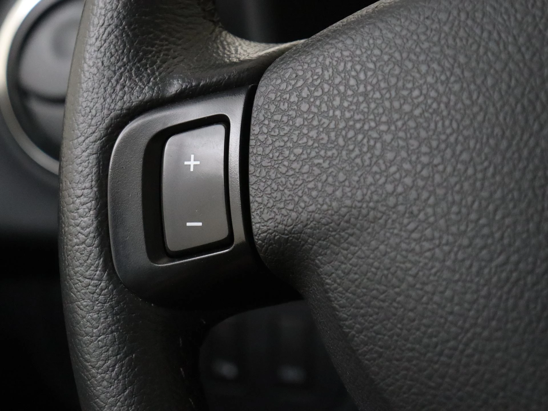 Dacia-Sandero Stepway-image-12