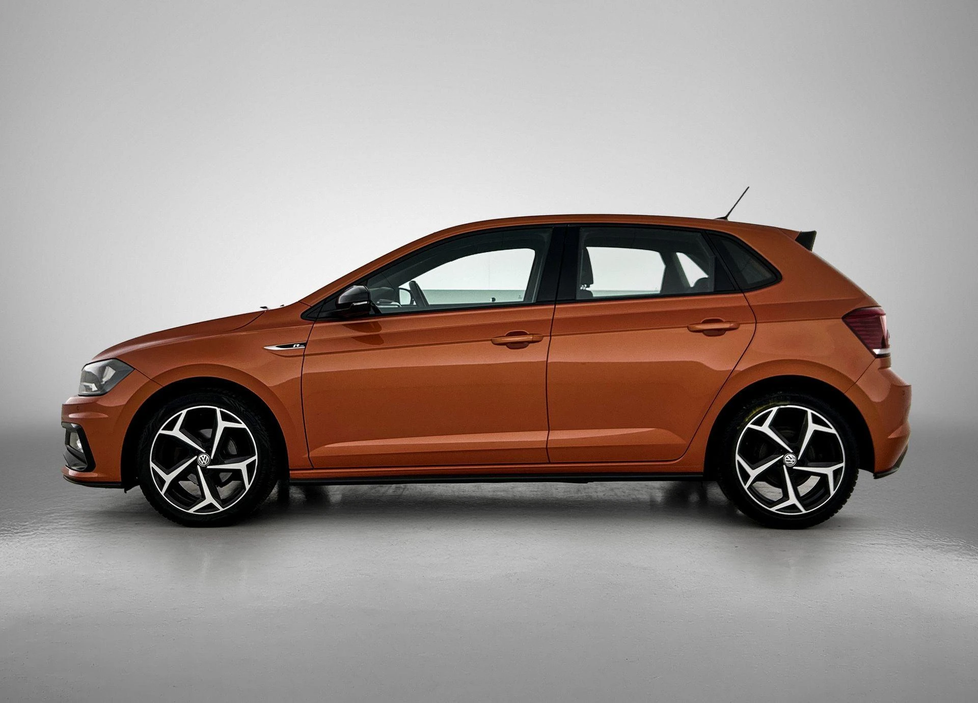 Volkswagen-Polo-image-1