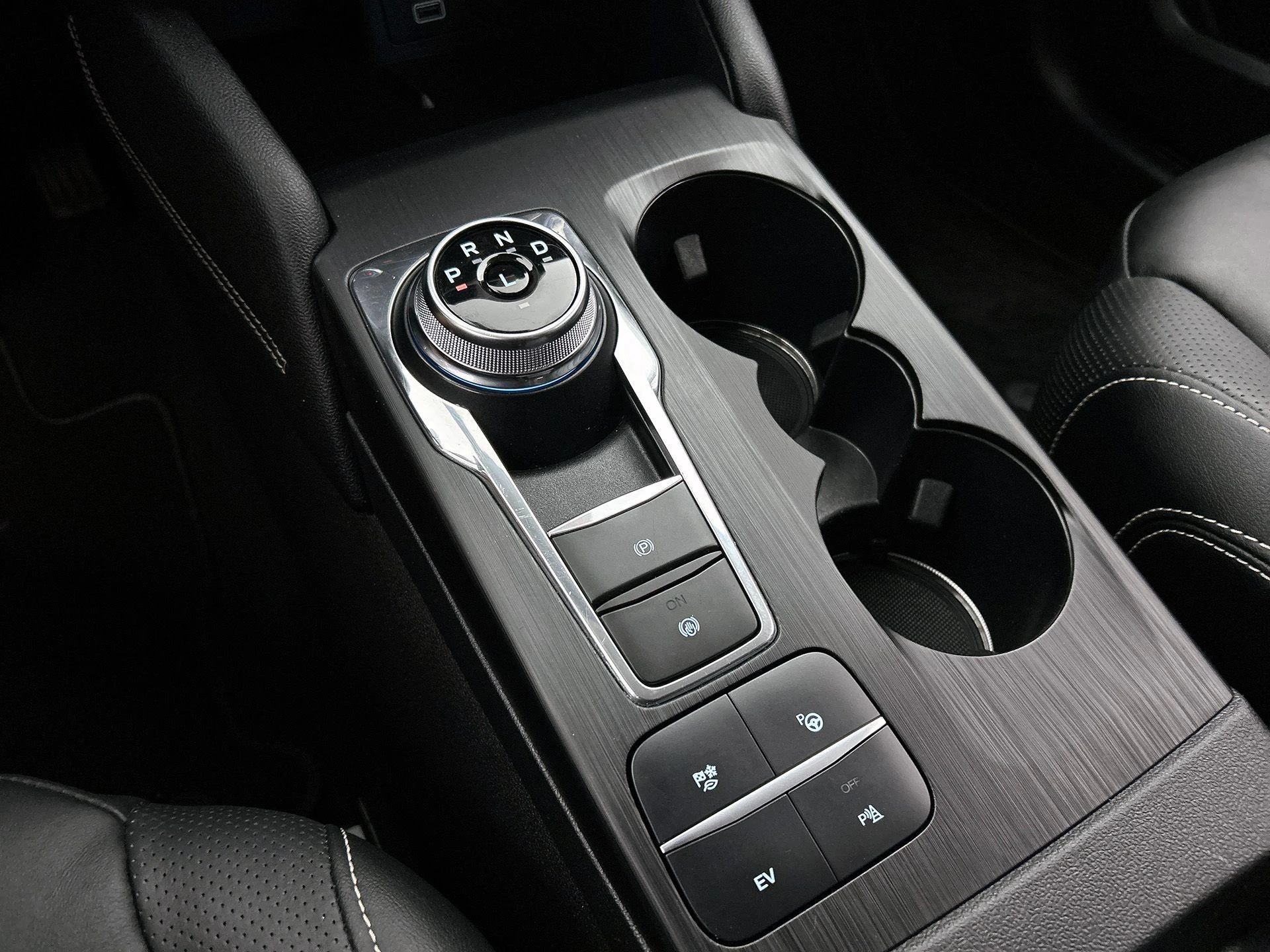 Ford-Kuga-image-32