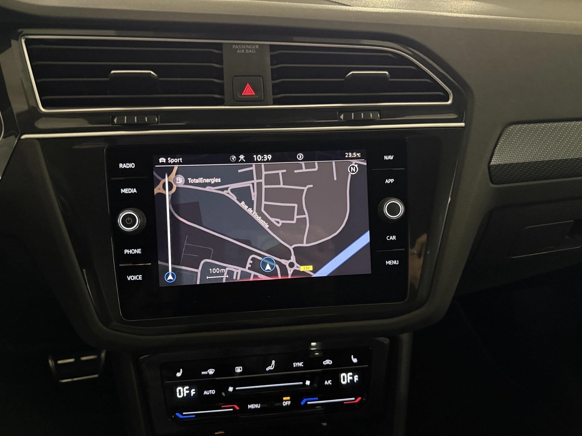 Volkswagen-Tiguan-image-2