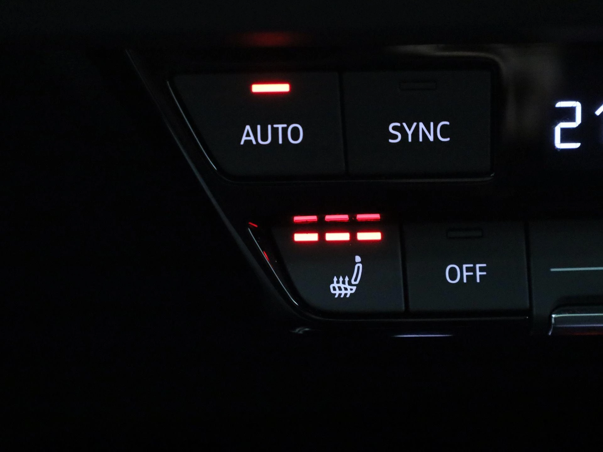 Audi-Q4 e-tron-image-30