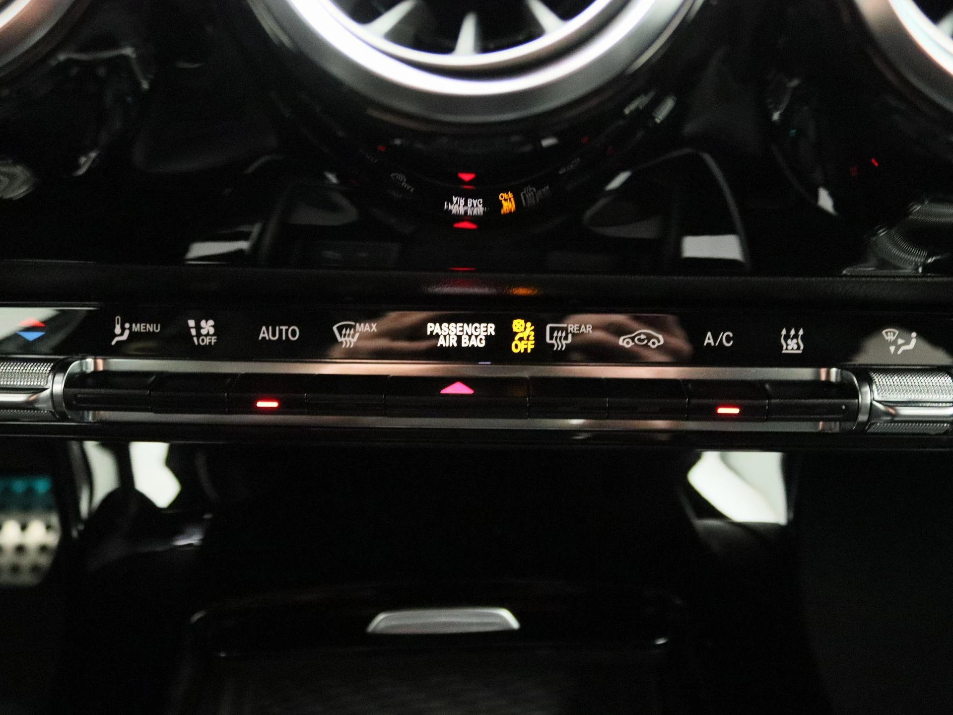 Mercedes-Benz-A-Klasse-image-10