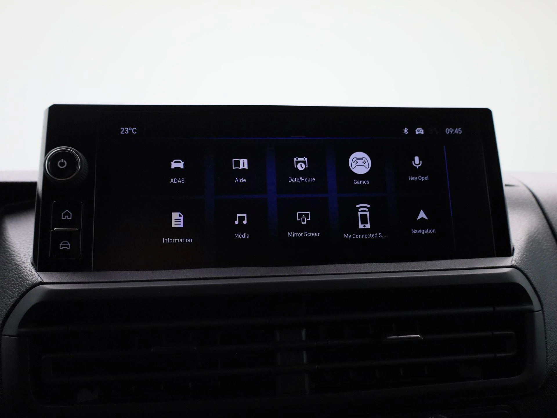 Opel-Vivaro-image-27