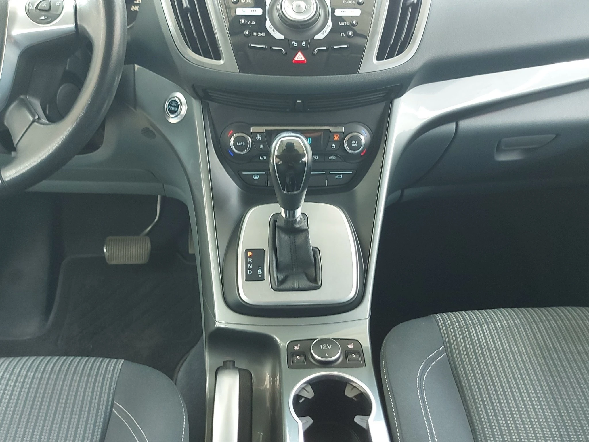 Ford-C-MAX-image-13