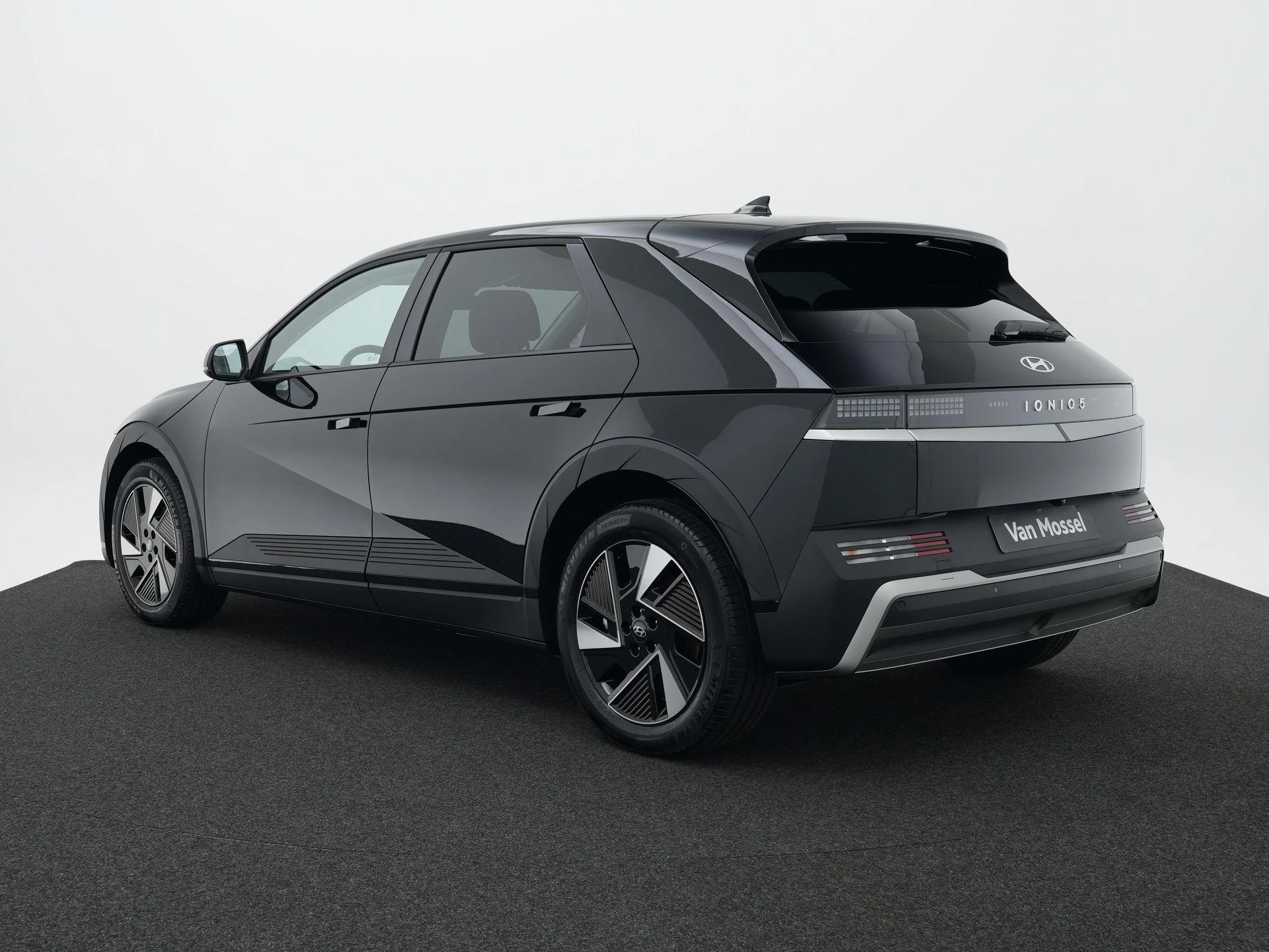 Hyundai-IONIQ 5-image-1