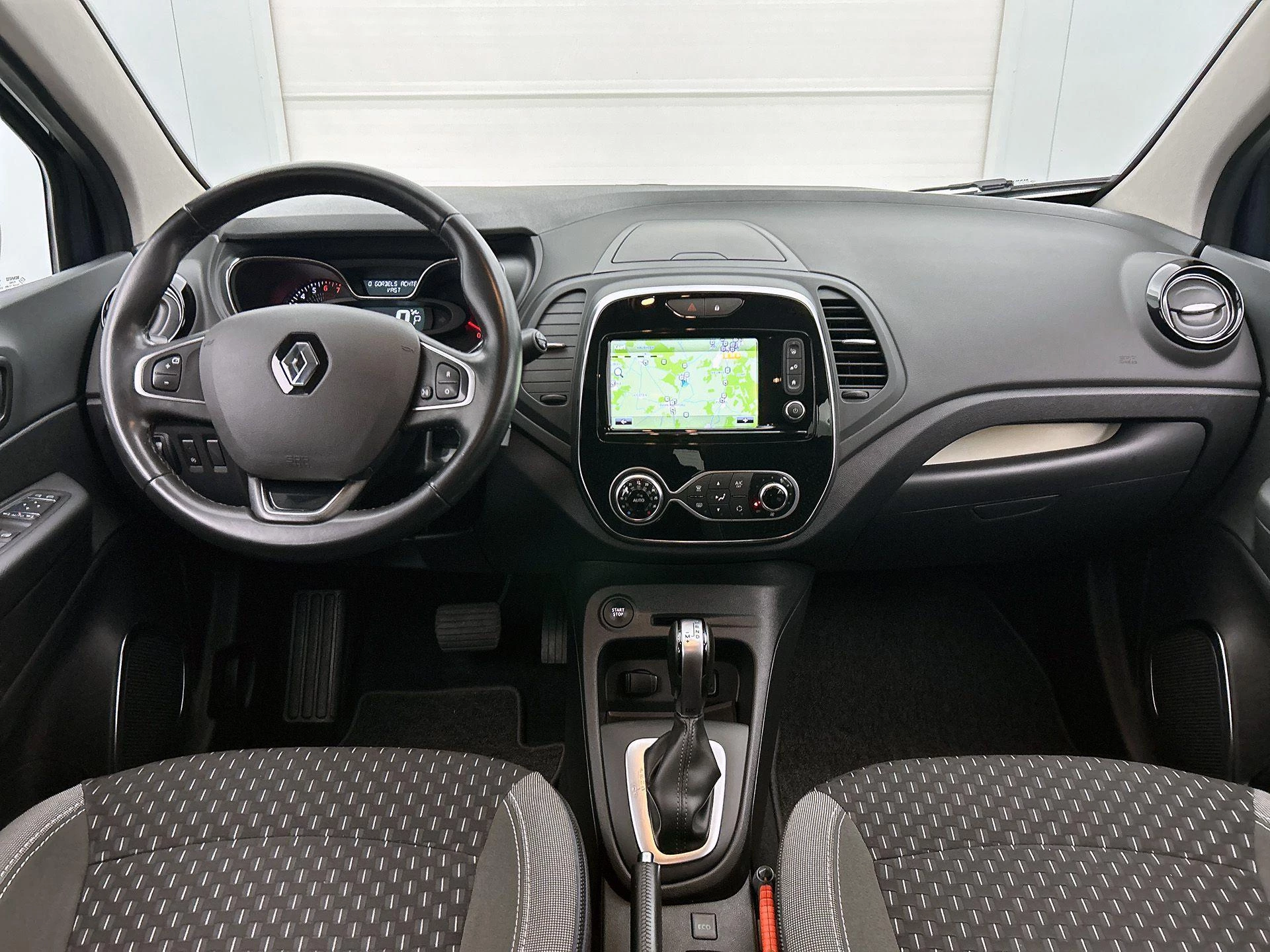 Renault-Captur-image-21