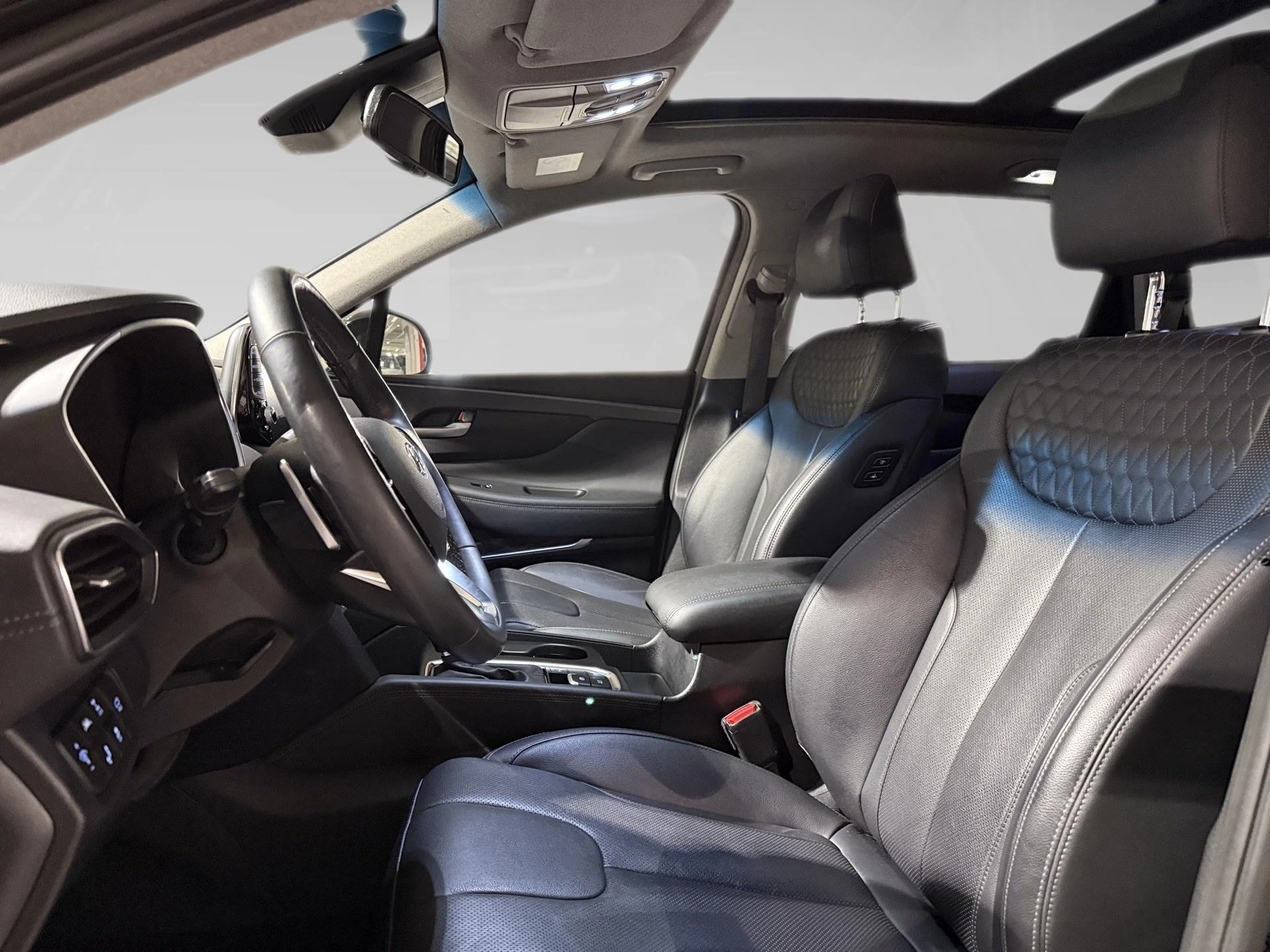 Hyundai-Santa Fe-image-3