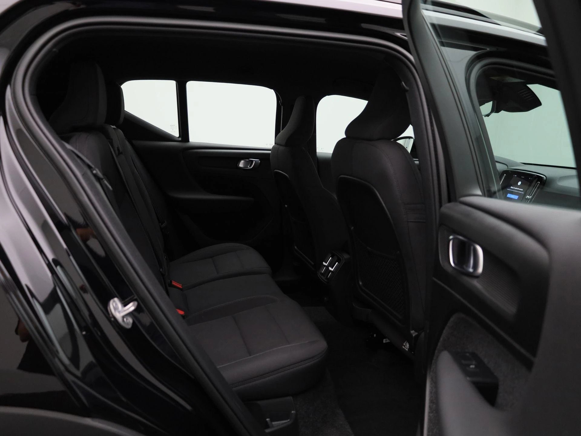Volvo-XC40-image-32