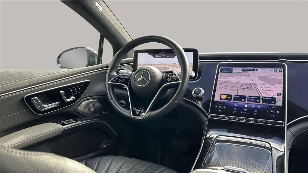 Mercedes-Benz-EQS-image-13