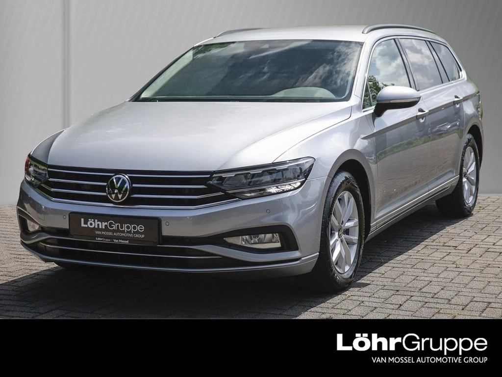 Volkswagen-Passat-image-0