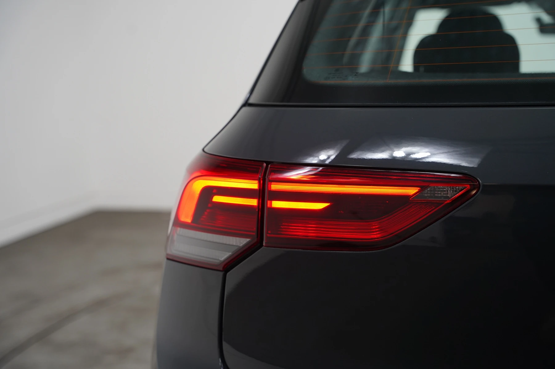 Volkswagen-Golf-image-21