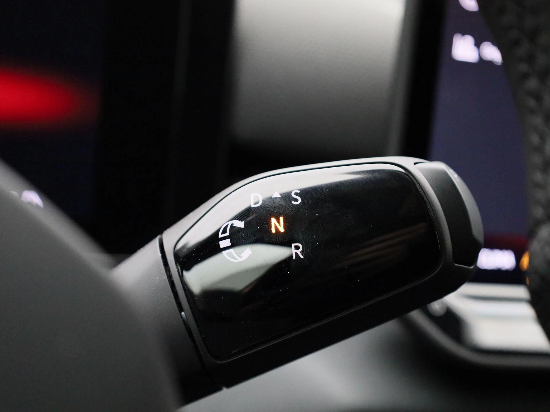 Volkswagen-T-Roc-image-29