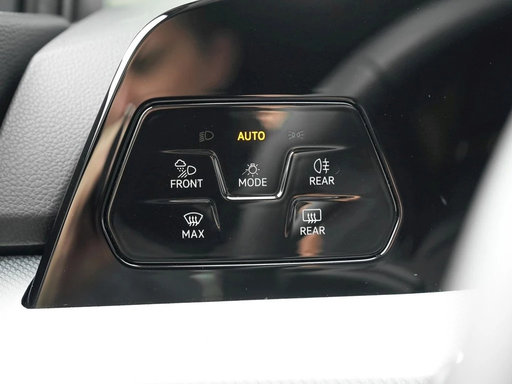 Volkswagen Golf Variant 1.5 TSI GOAL *AHK*Navi*LED-Plus*Travel -Assist*Climatronic*Sitzhzg*PDC*uvm..
