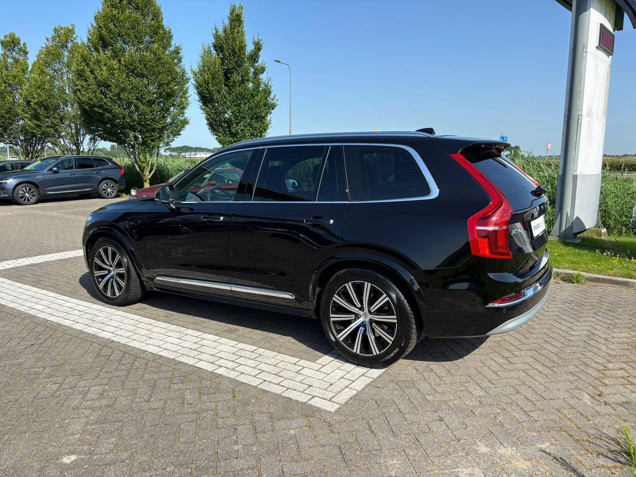 Volvo-XC90-image-14