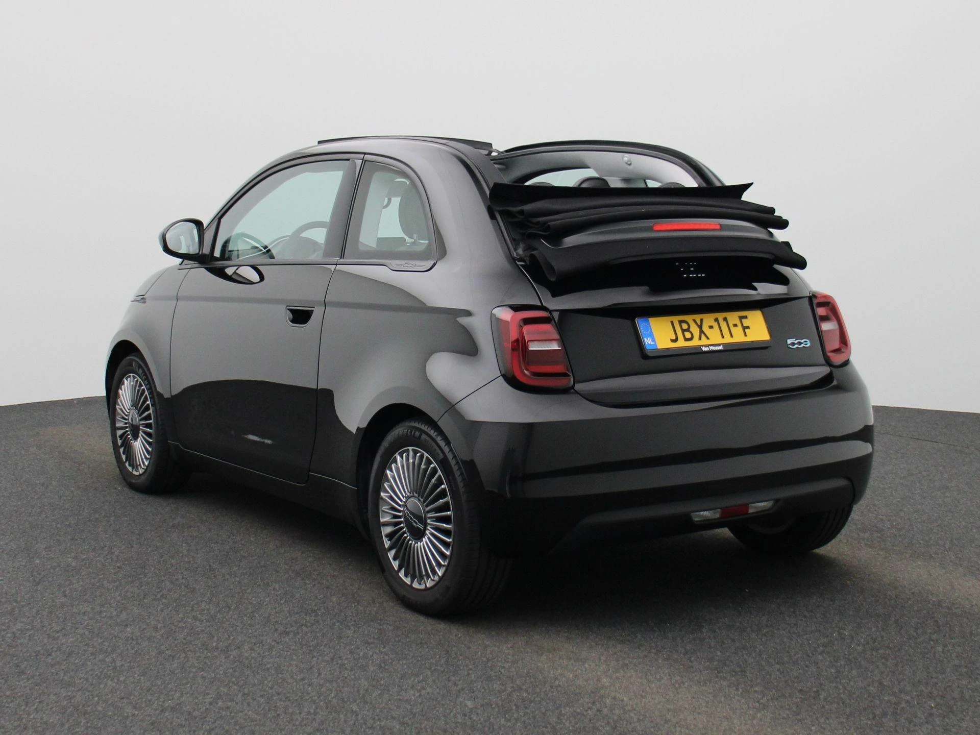 Fiat-500C-image-1